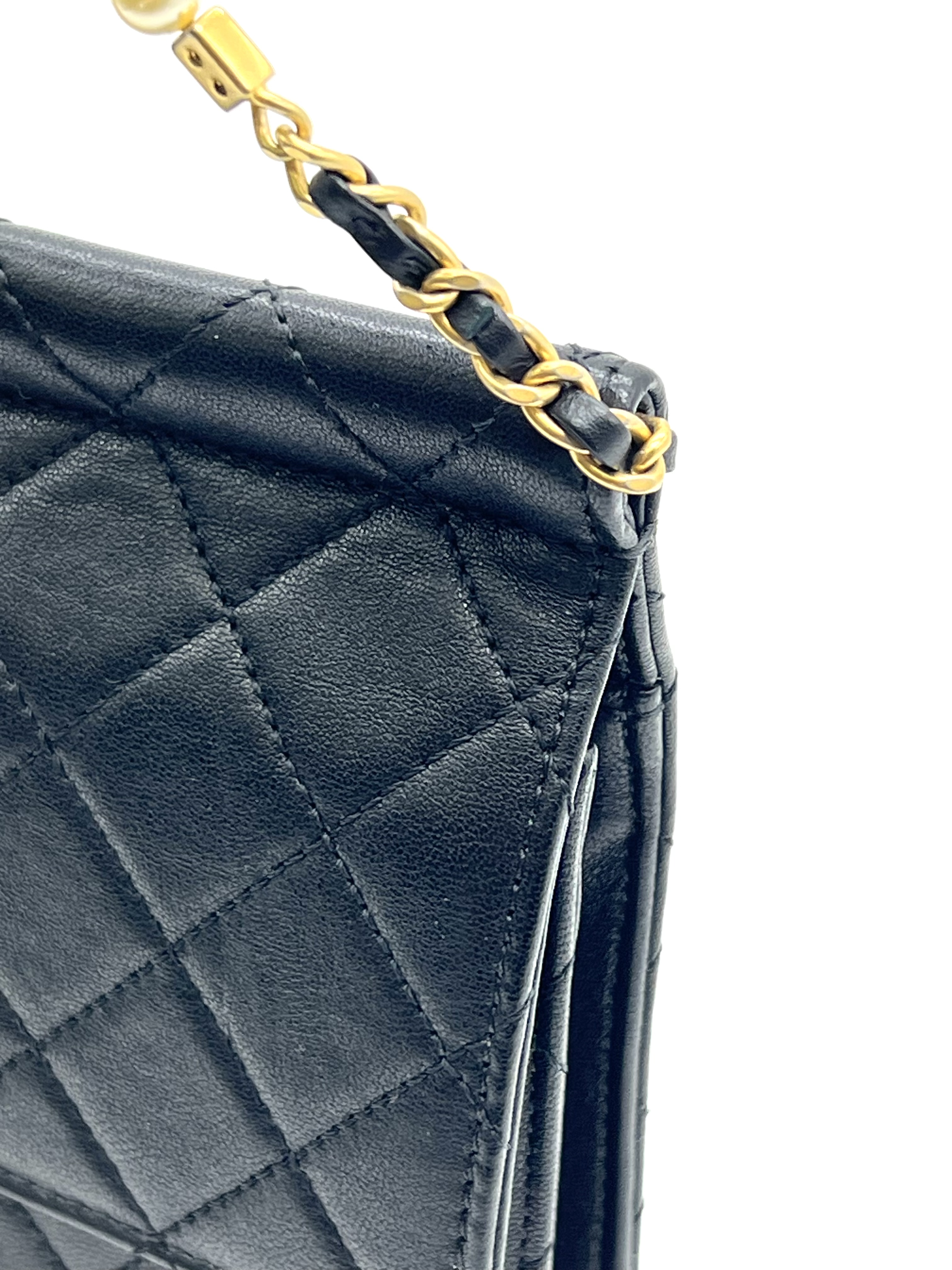 Pre-Owned CHANEL Goatskin Quilted Pearl Chain Flap Bag / Product Code: 26051110