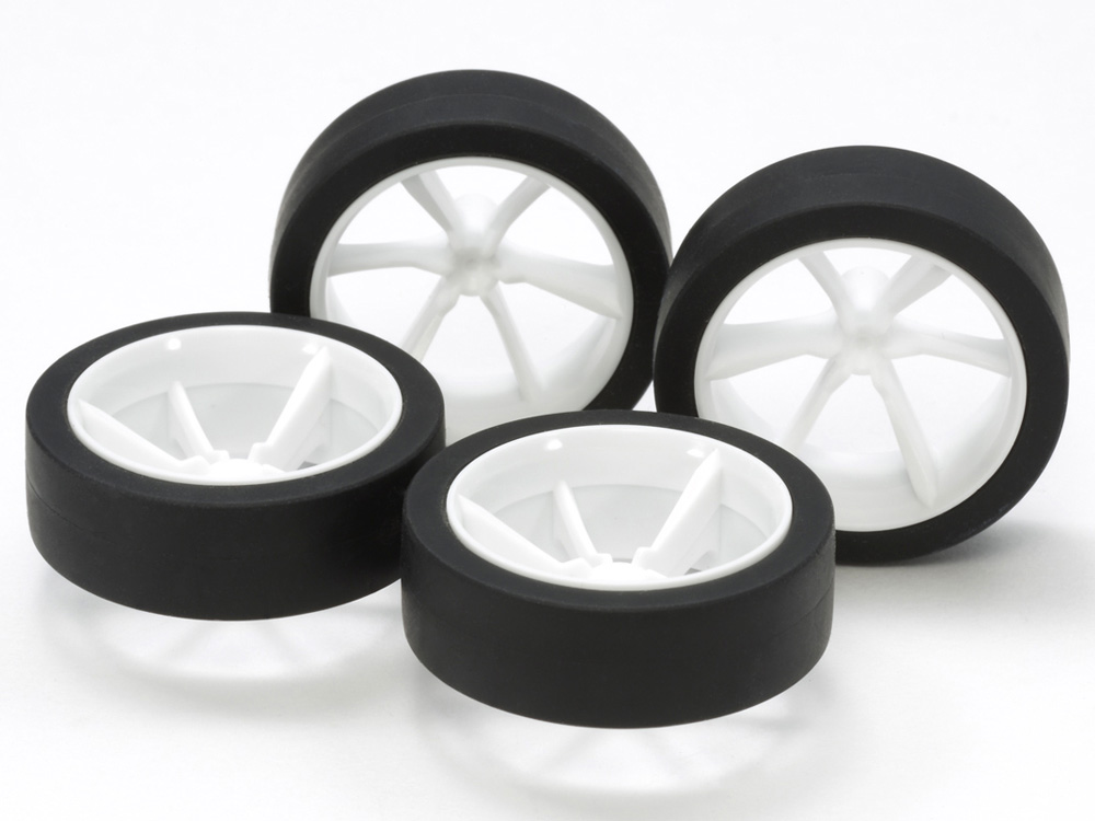 LARGE-DIAMETER LOW-PROFILE TIRES & 6-SPOKE WHEELS