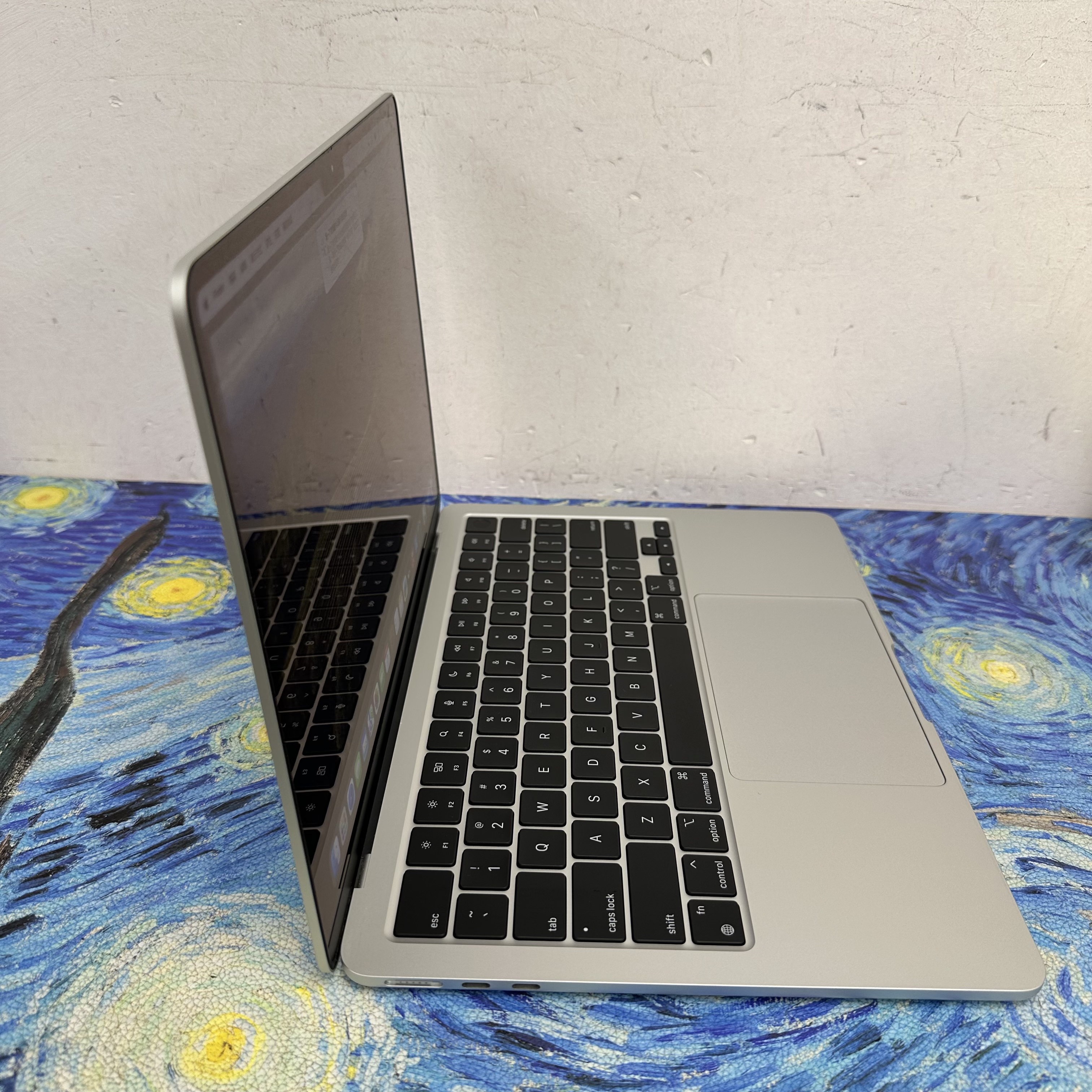 #5963 APPLE  MacBook Air M2 2023 M2 CPU/8GB Ram/256GB SSD/8核心GPU/Liquid Retina Mon/13吋/銀色/Gaming Laptop / Notebook / MacBook Pro / Apple
