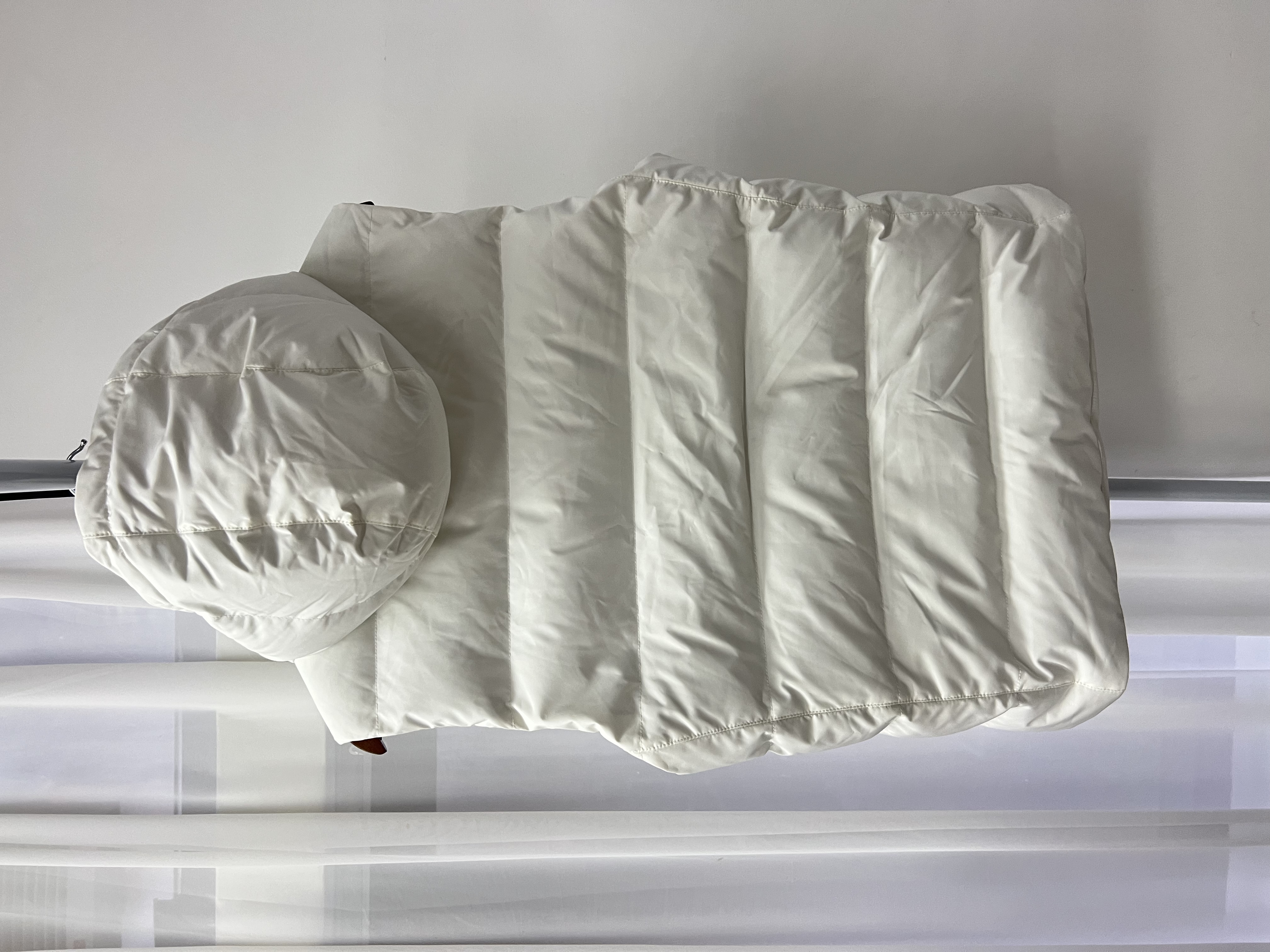 Pre-owned Loro Piana white down vest / Product Code: 26042625