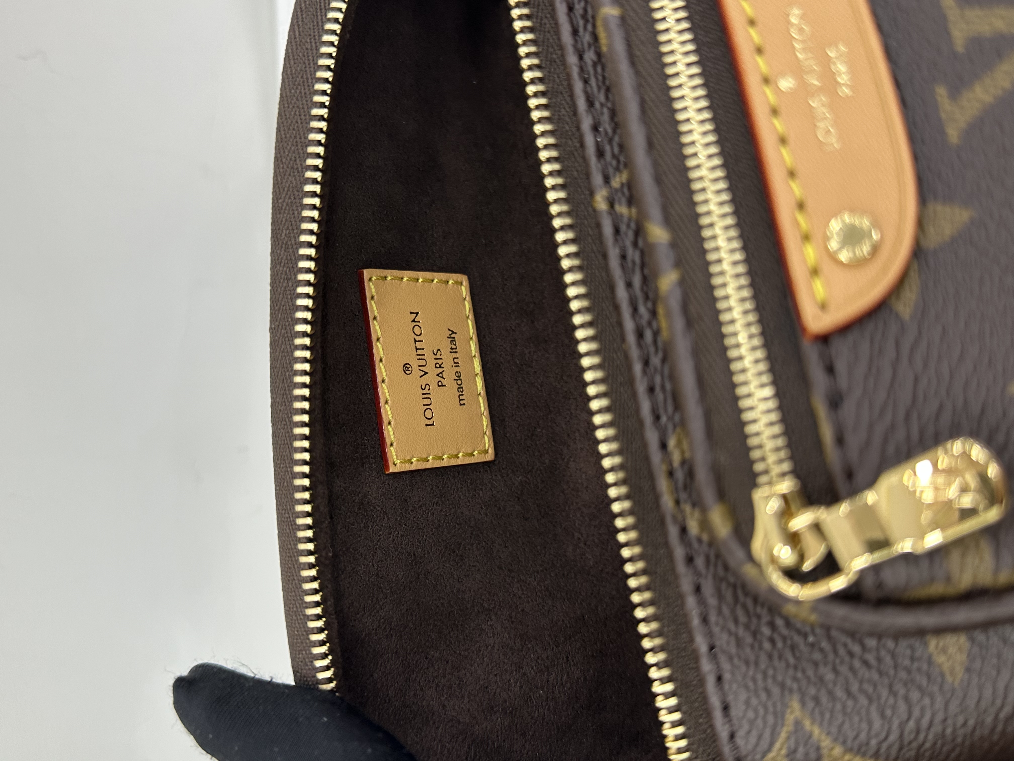 直播貨品 |  [1個-$100 2個-$300］GG79