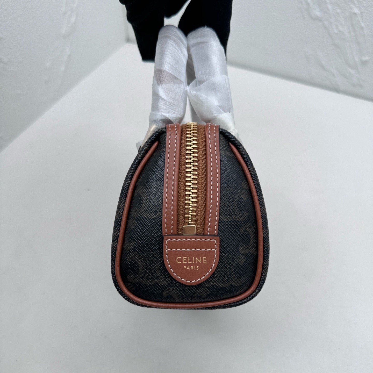 Pre-owned Celine Boston Triomphe Canvas bag / Product Code: 26042402