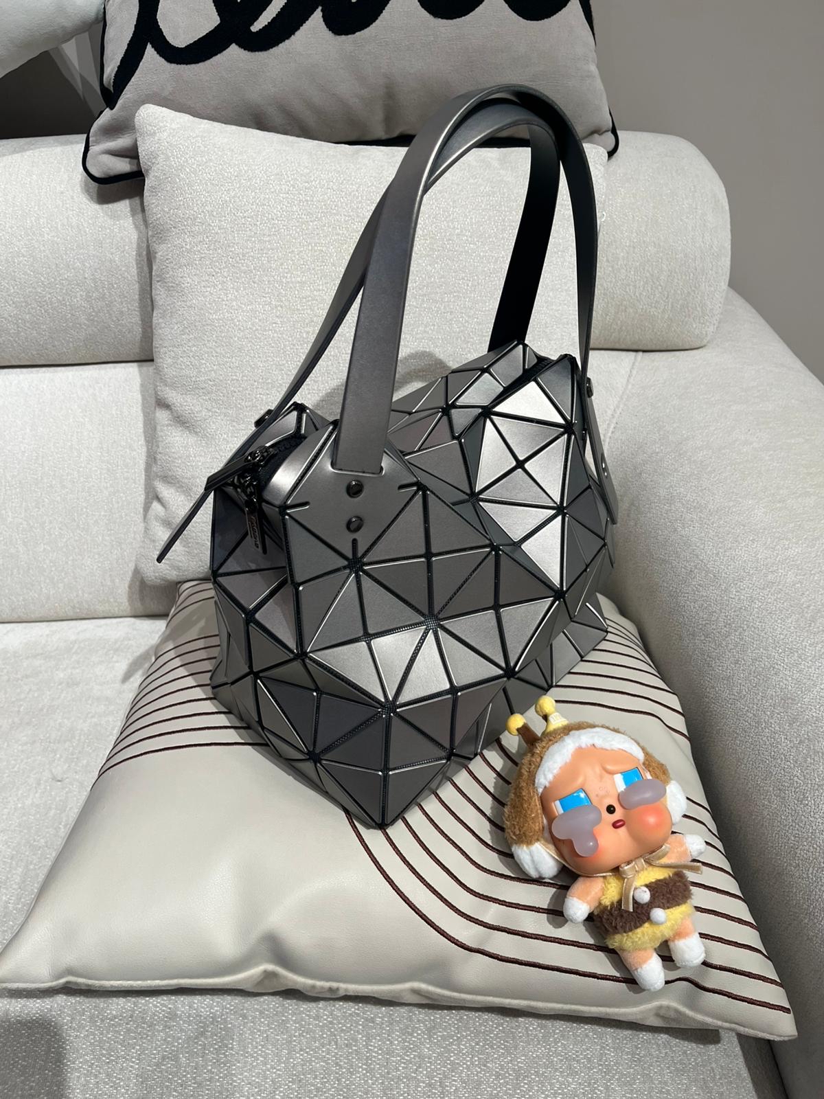 Issey Miyake Bao Bao Boston Bag 100%Authentic, 99%New ✅Dust bag