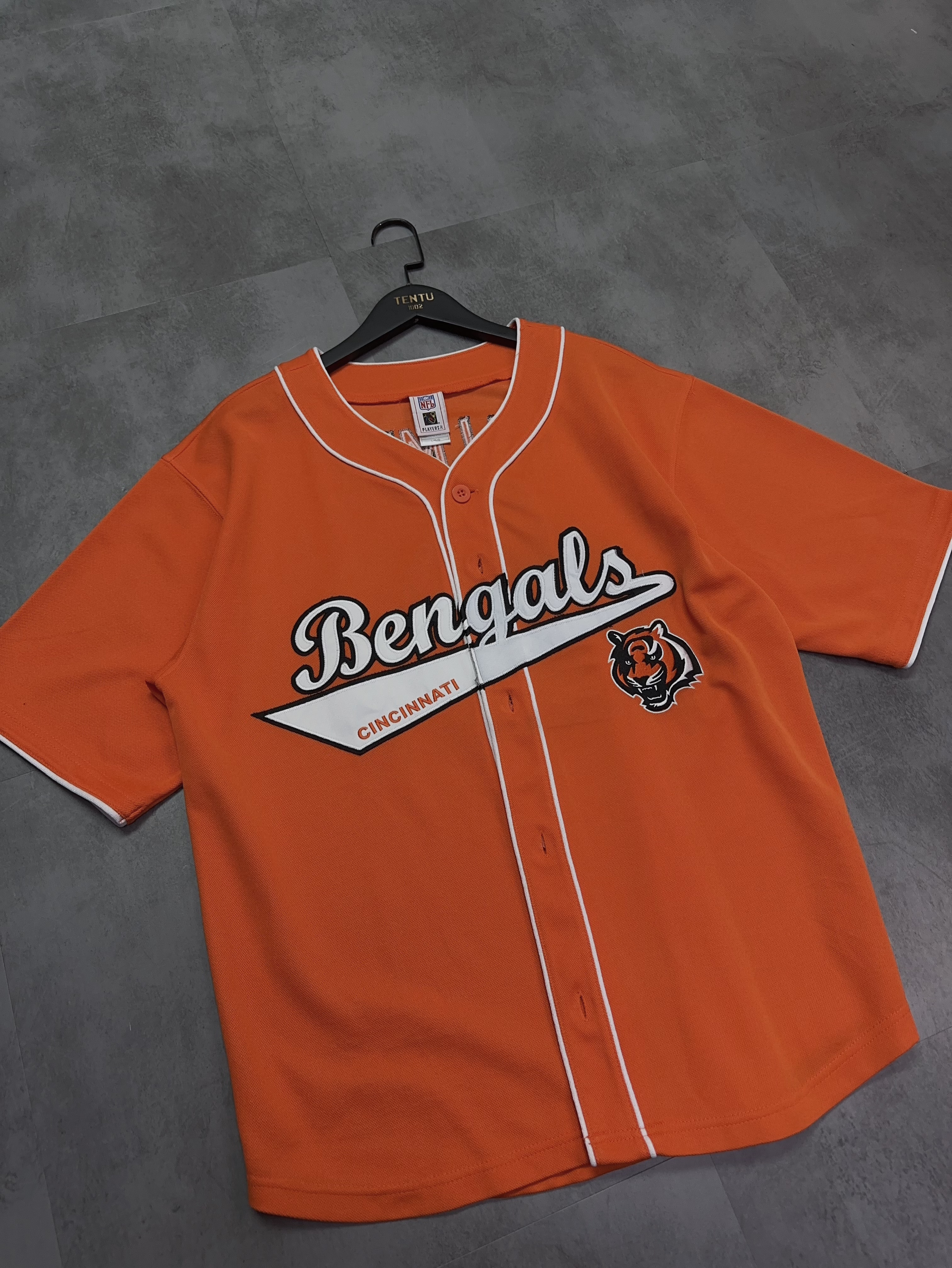 Baseball Jersey - L