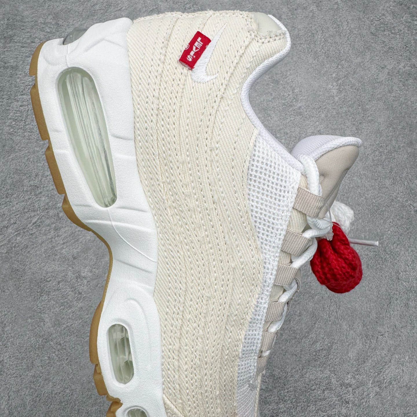 Nike Air Max 95 OG x Levi's HM4743-100 