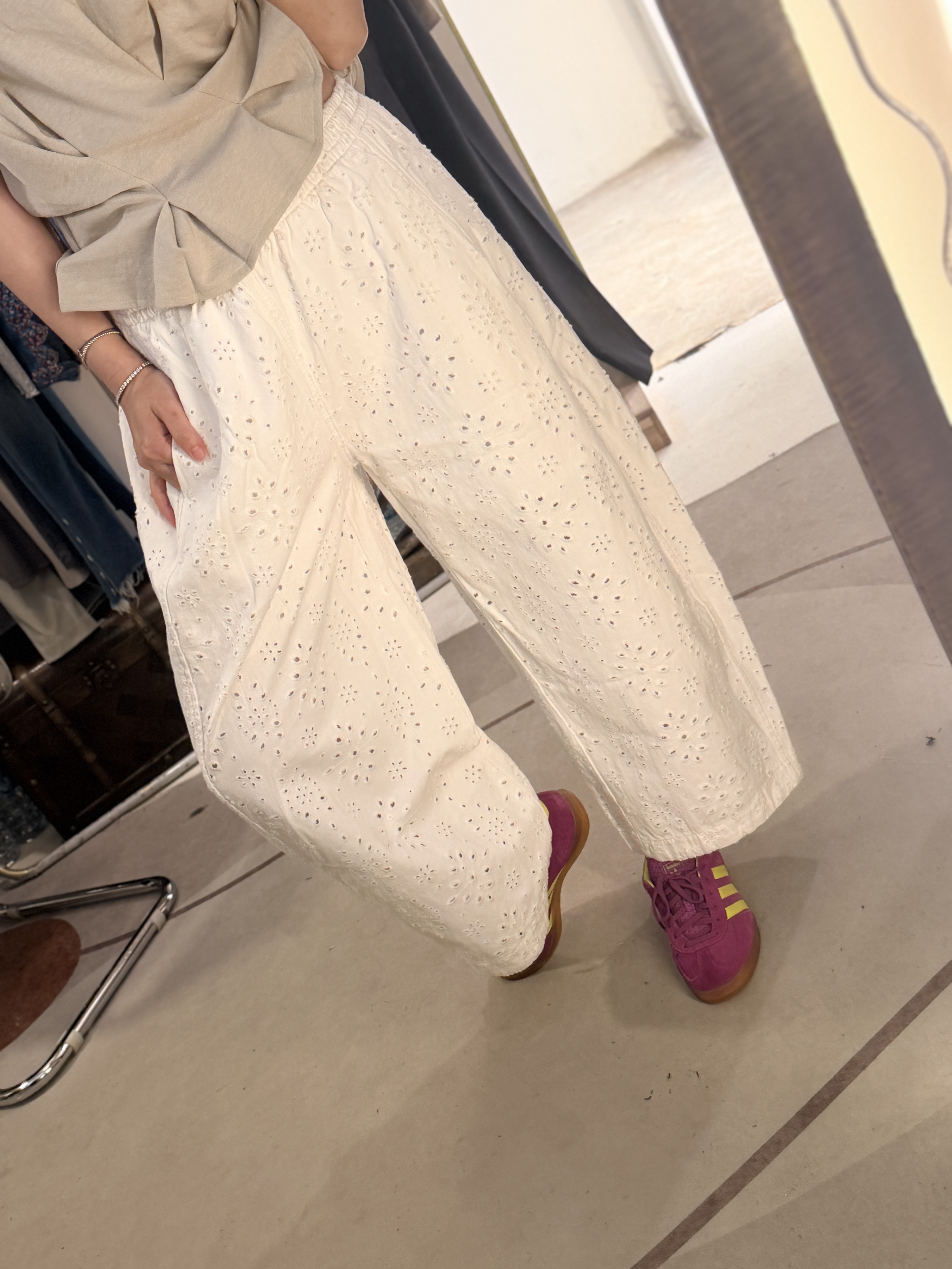 Embroidery pants