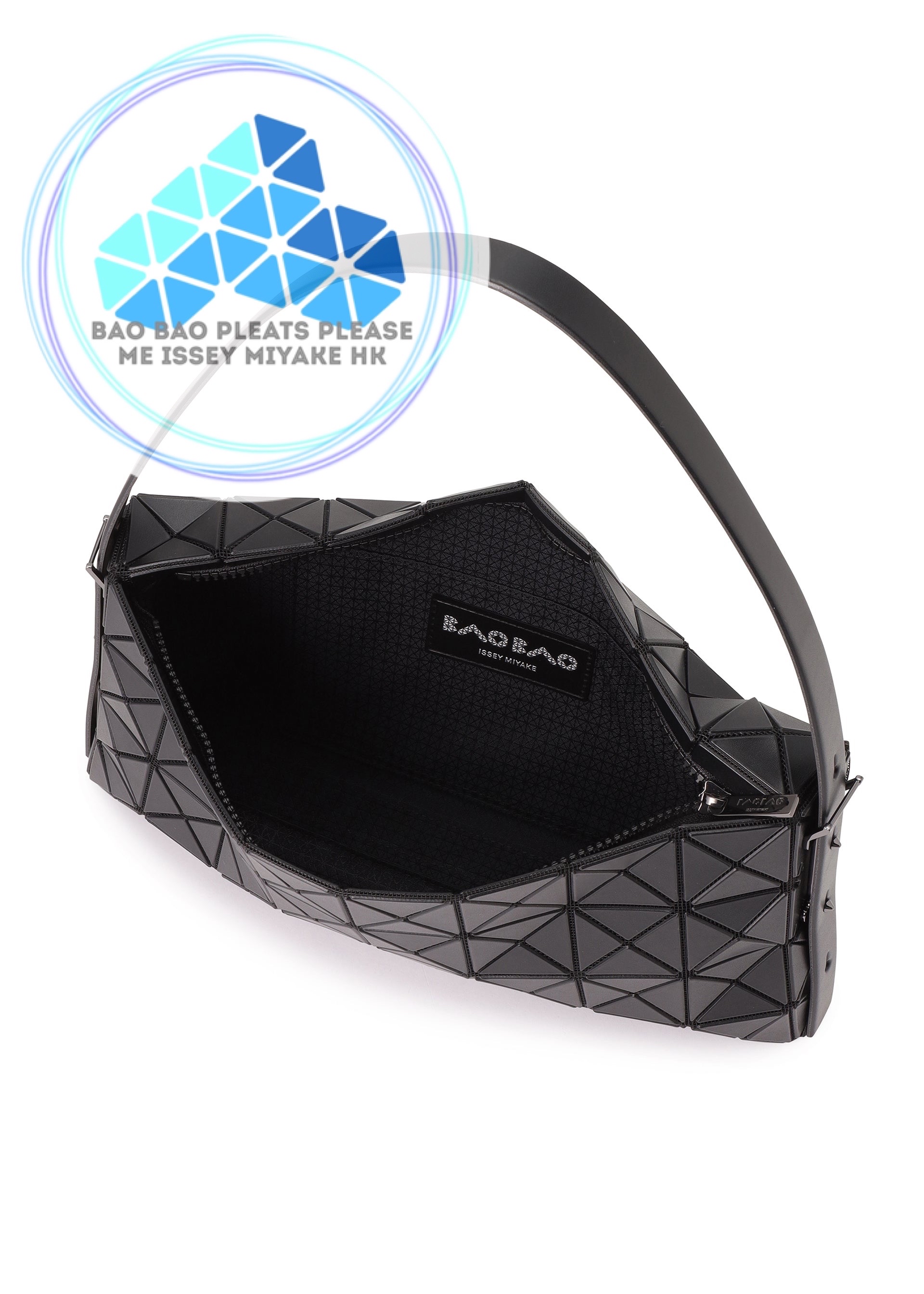 BAO BAO 啞皮立體方箱型斜孭袋OBLONG 4x8 Crossbody bag L size