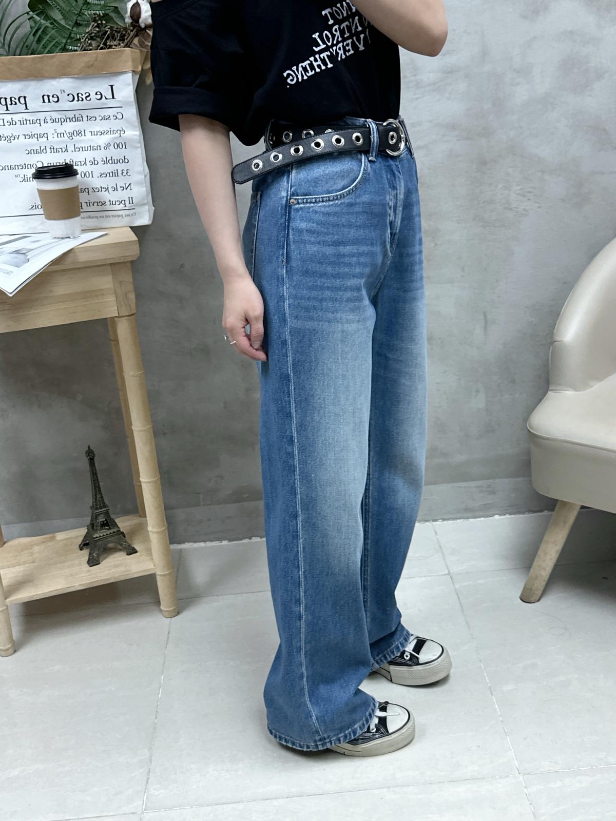 L11 竹節棉扭結英文字Top