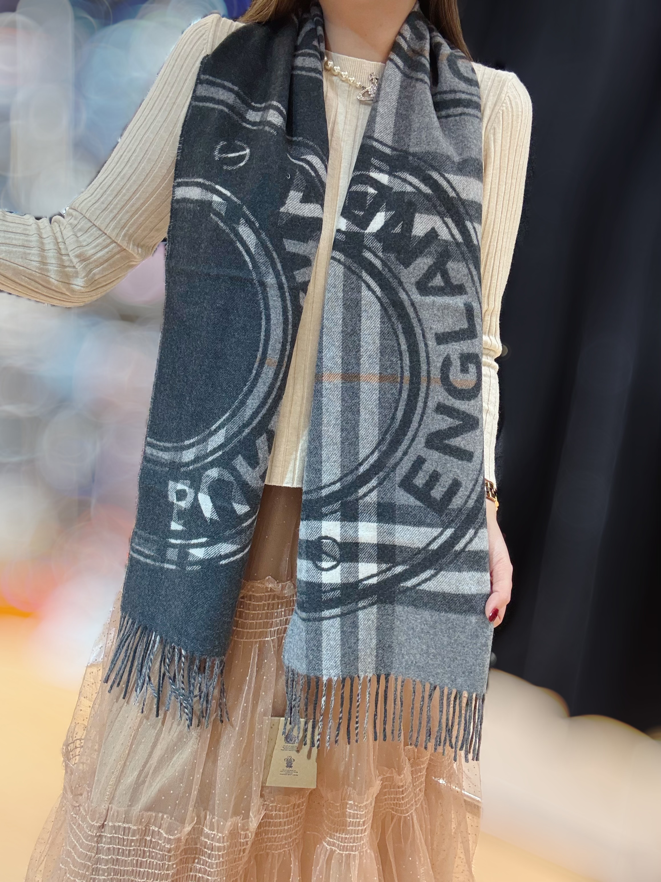Burberry scarf cashmere/check/circle/grey