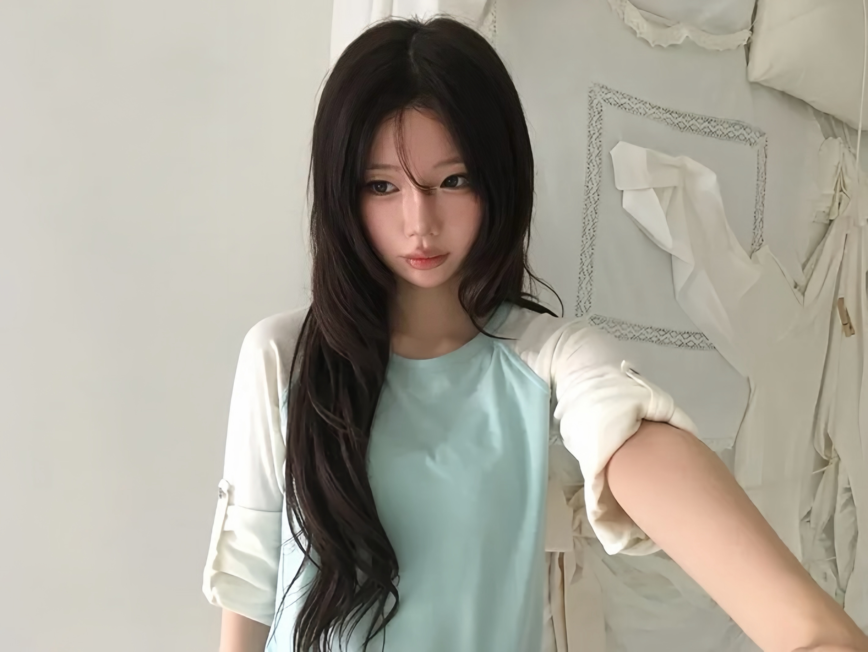 Roll-up Raglan Contrast Top