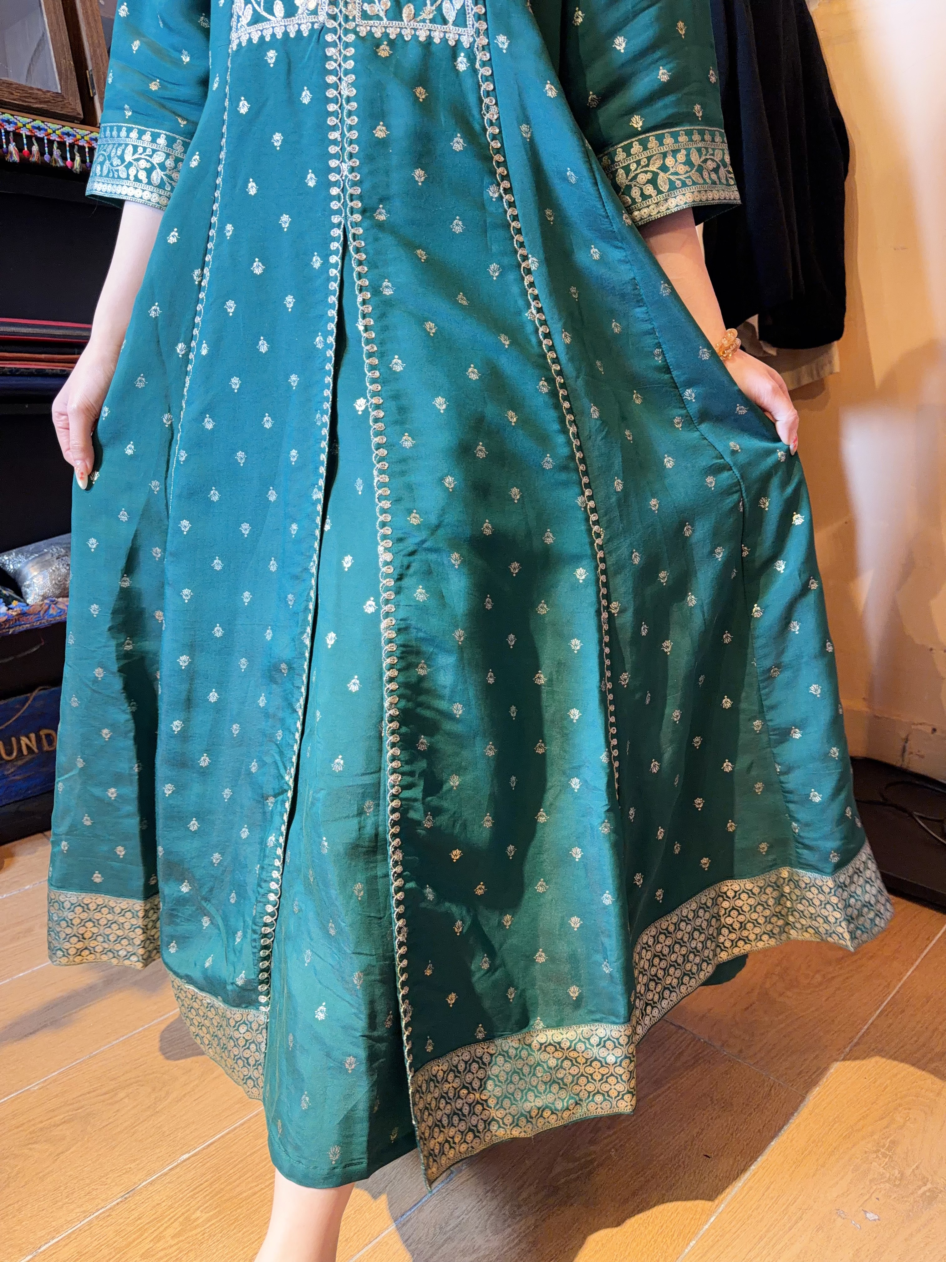 Forest Green V-Neck Gold Emb. OP 47.5" #1447