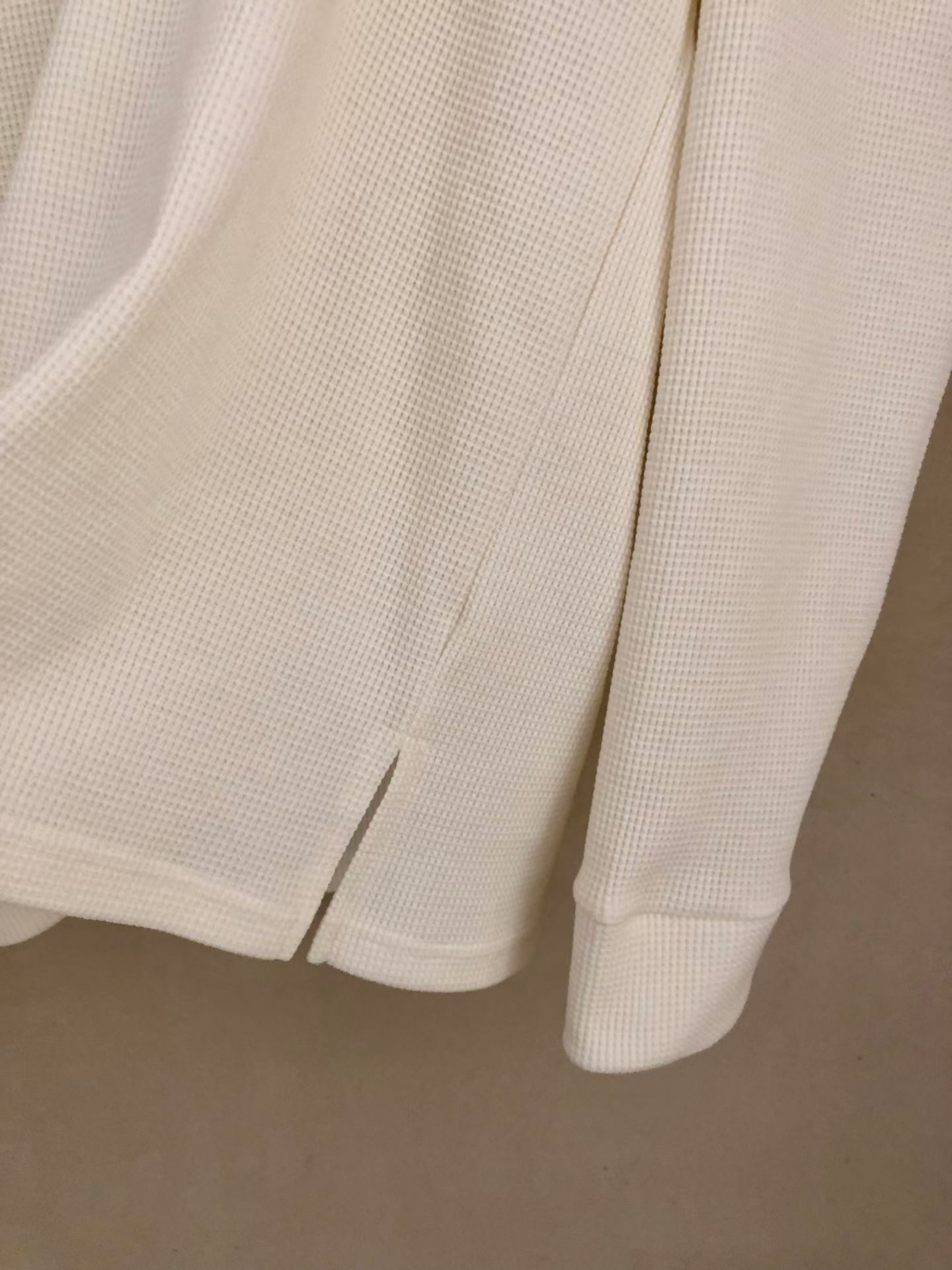 暗格紋鈕子領單品