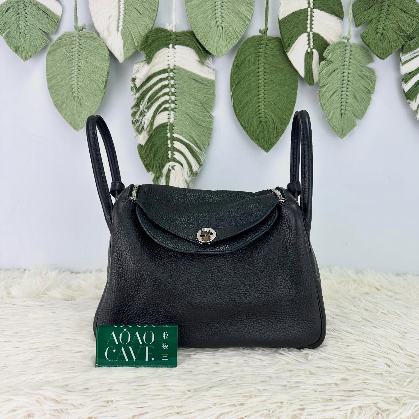 HERMES 🤍PRE OWNED Lindy 30 黑色銀扣 Z Stamp🖤