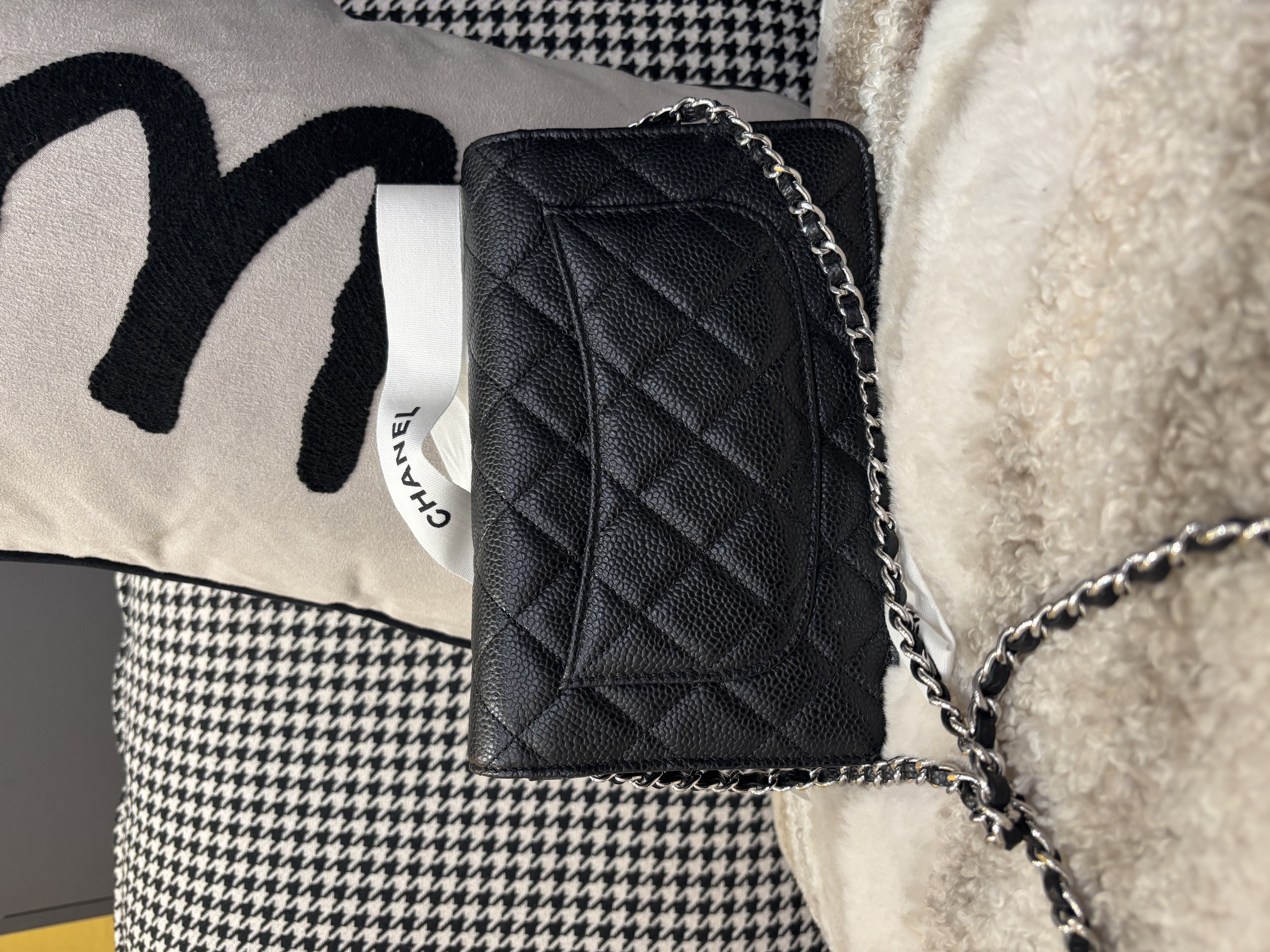 Chanel wallet on chain 黑色荔枝牛皮銀扣 WOC 100%Authentic, 全新 100%NEW  ✅晶片✅dust bag ✅box 