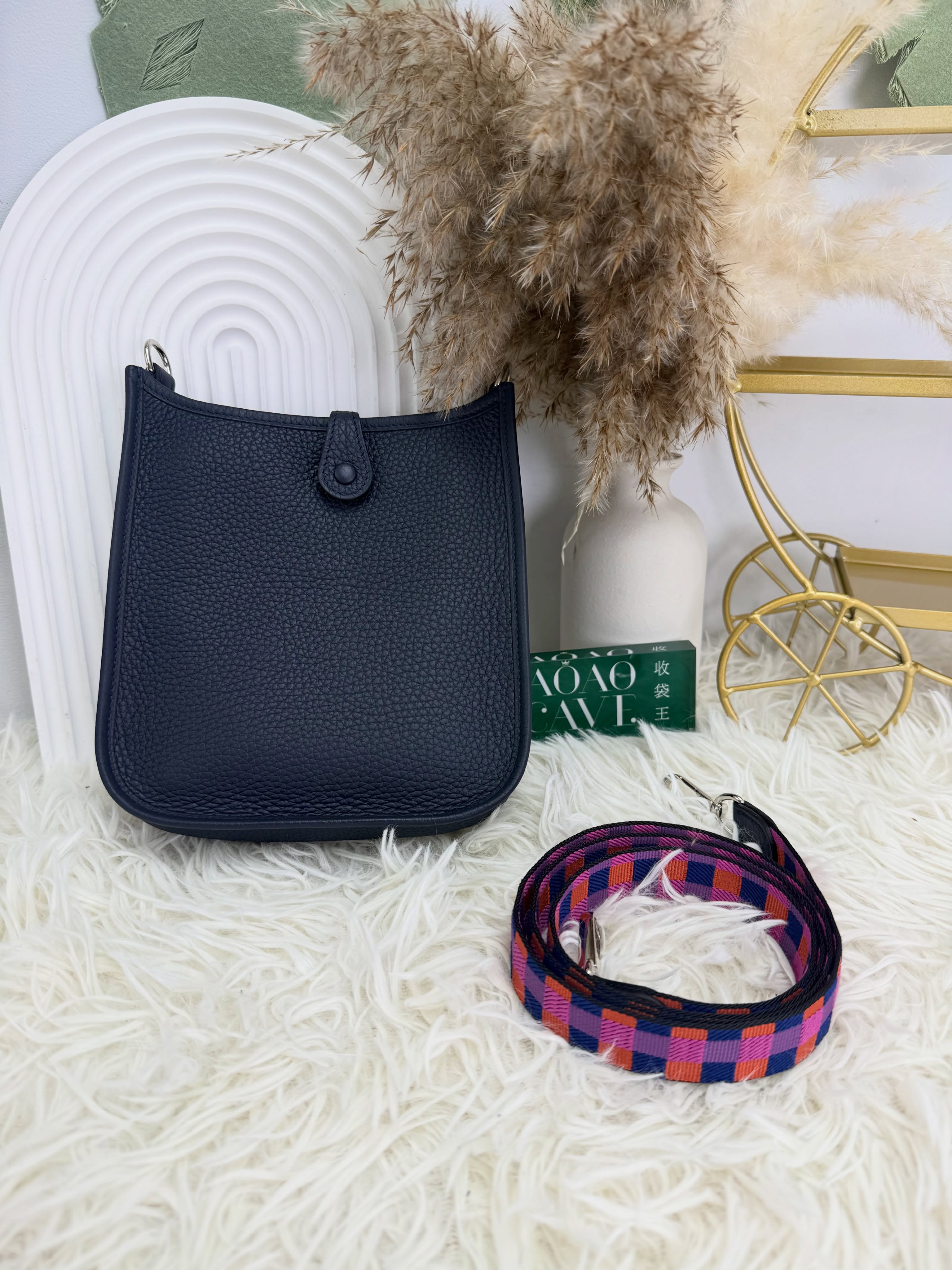 Hermes🛍️閑置品✨ mini e 深藍色 Z stamp💥 有原裝肩帶 有盒 有塵袋x2