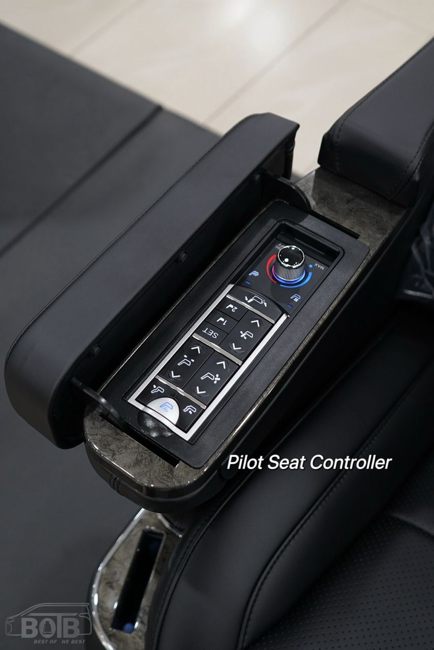 HIACE EXECUTIVE LOUNGE 2.0 PILOT SEAT / UNI-ST-6008-XTD