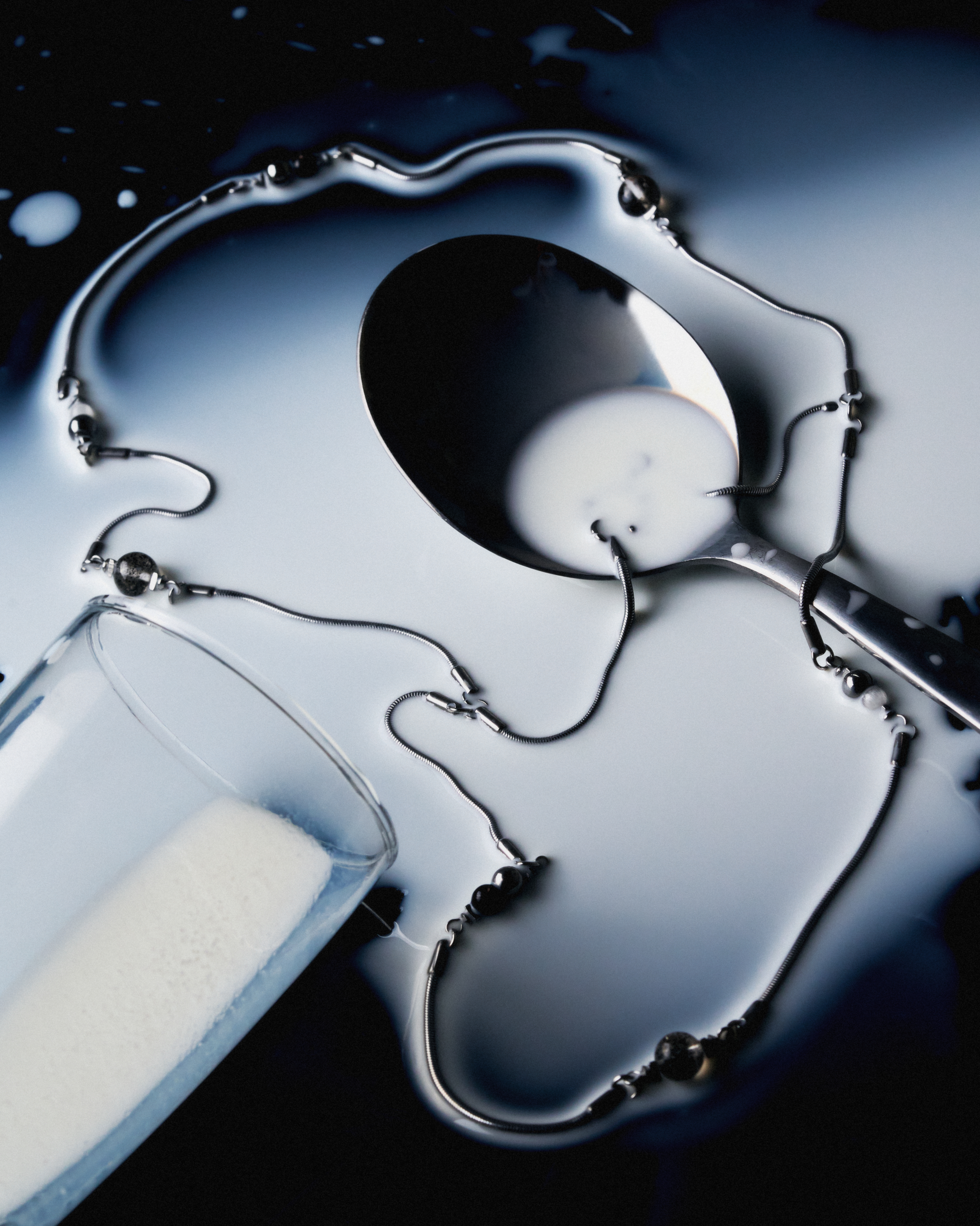 Black Magnet Necklace