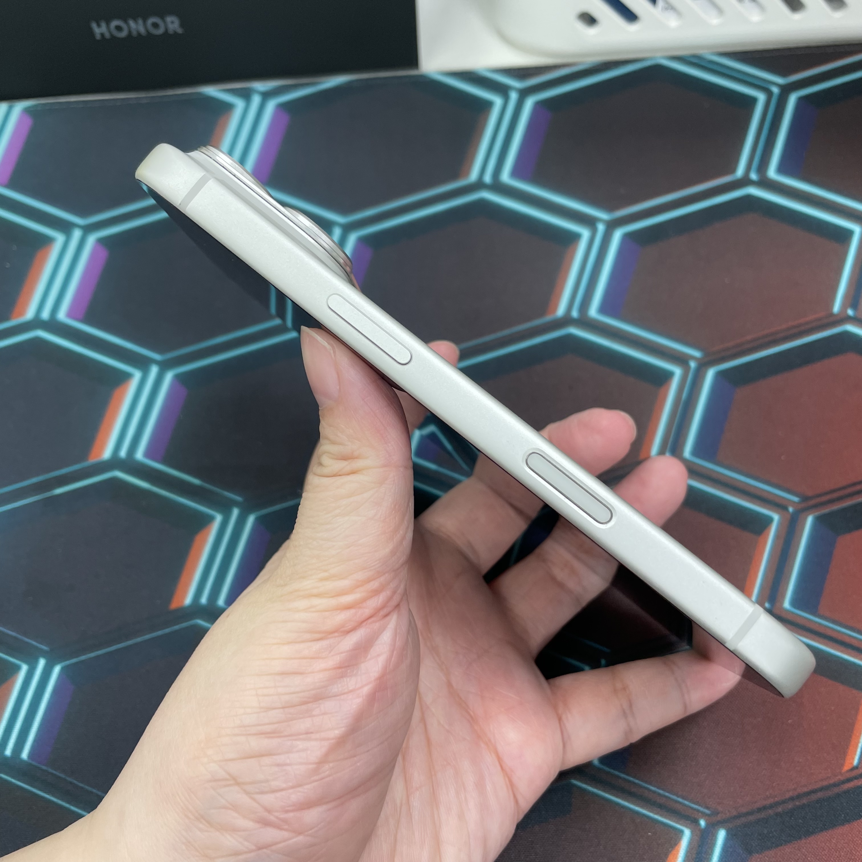 *6108 17 pro 完美機 256GB 電100 銀色 sliver