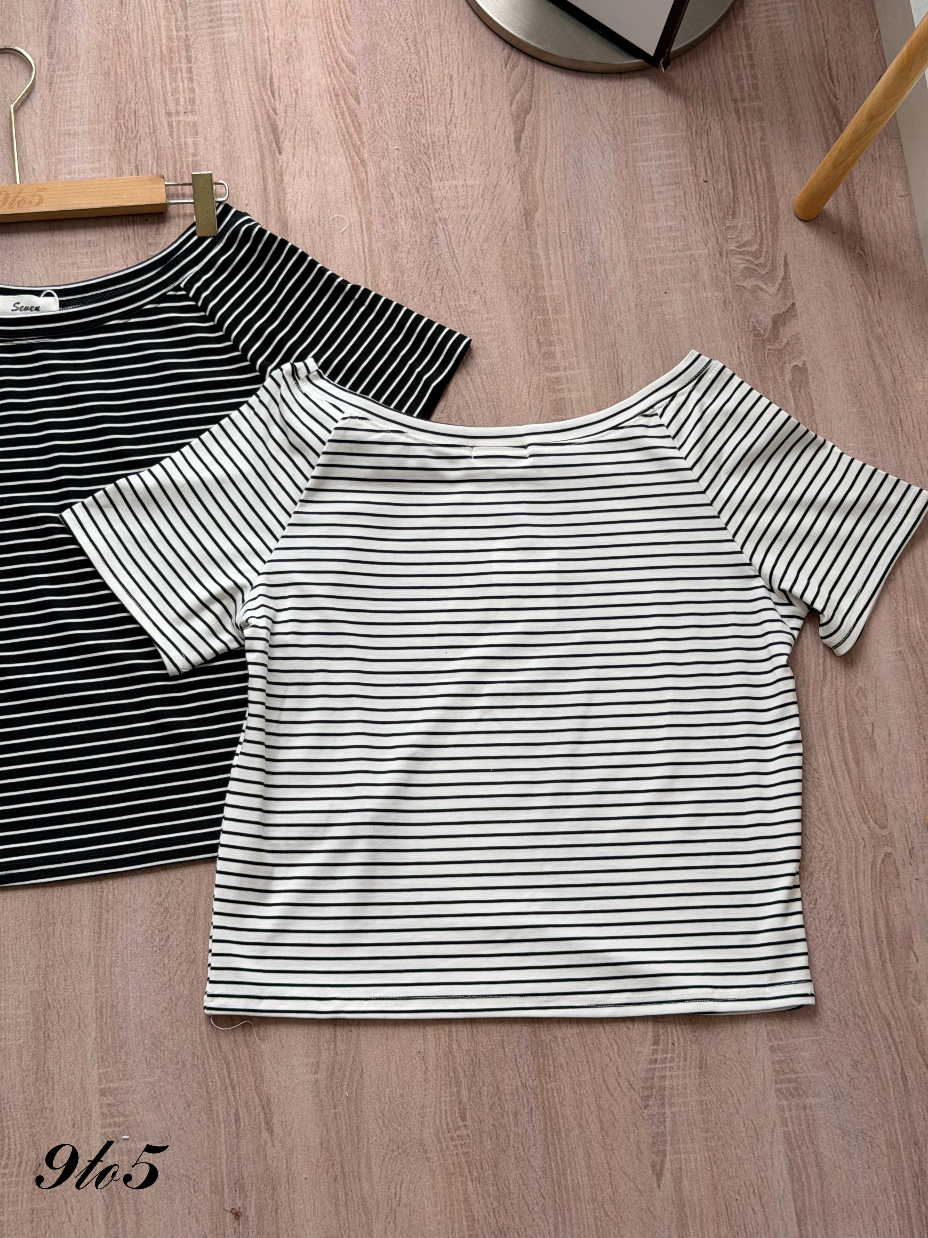 T4468 Boat Neck Striped Top - Black & White