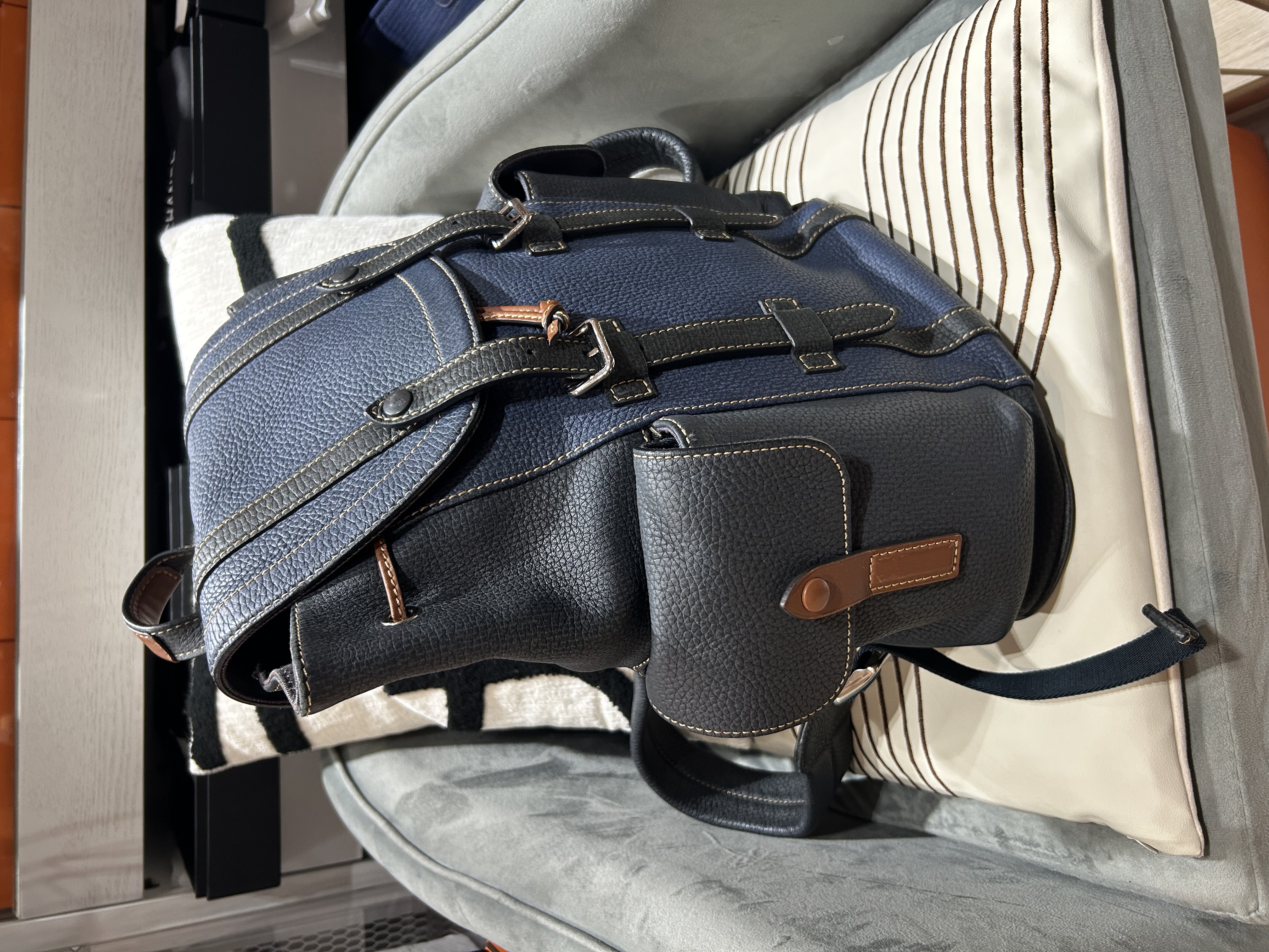 Lv Christopher PM Calfskin M21373 Backpack LOUIS VUITTON 100%Authentic,95%new ☑️dust bag 