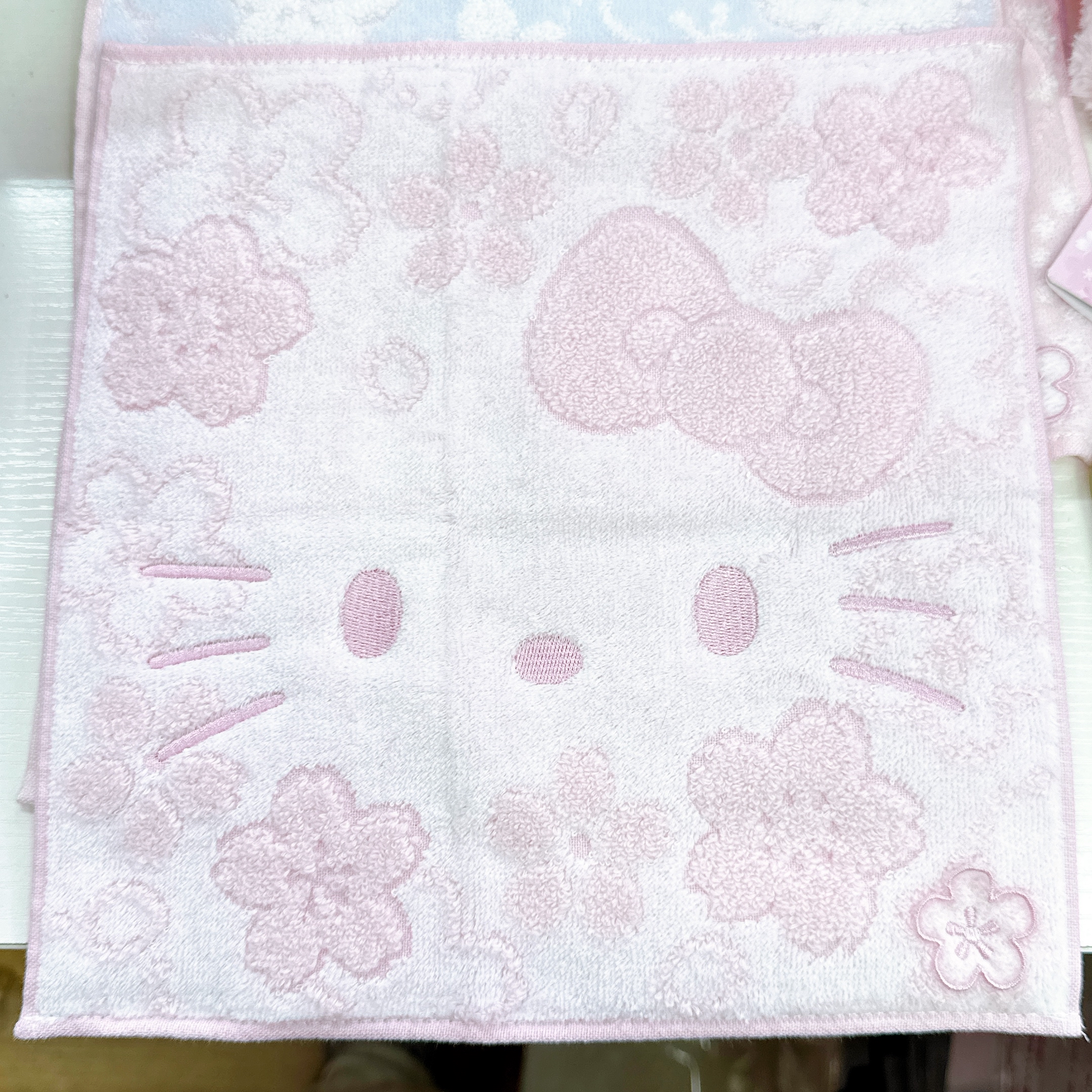 日本直送Sanrio 櫻花主題系列方巾25×25