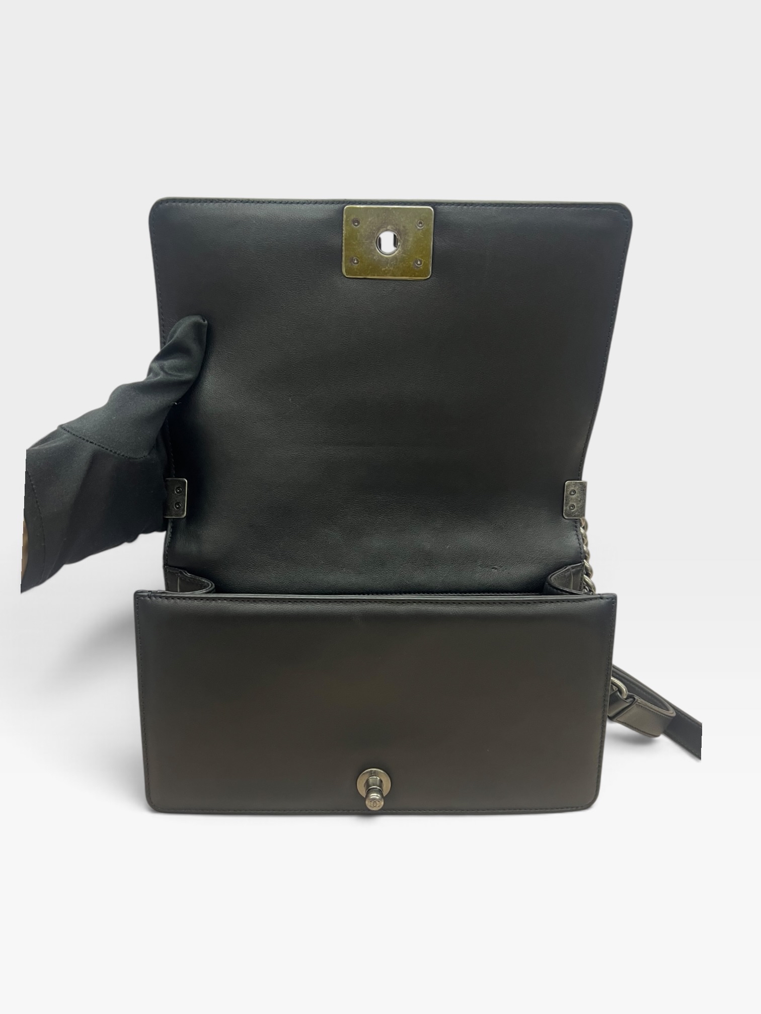Pre-Owned CHANEL 25 Boy /Product Code: 102303