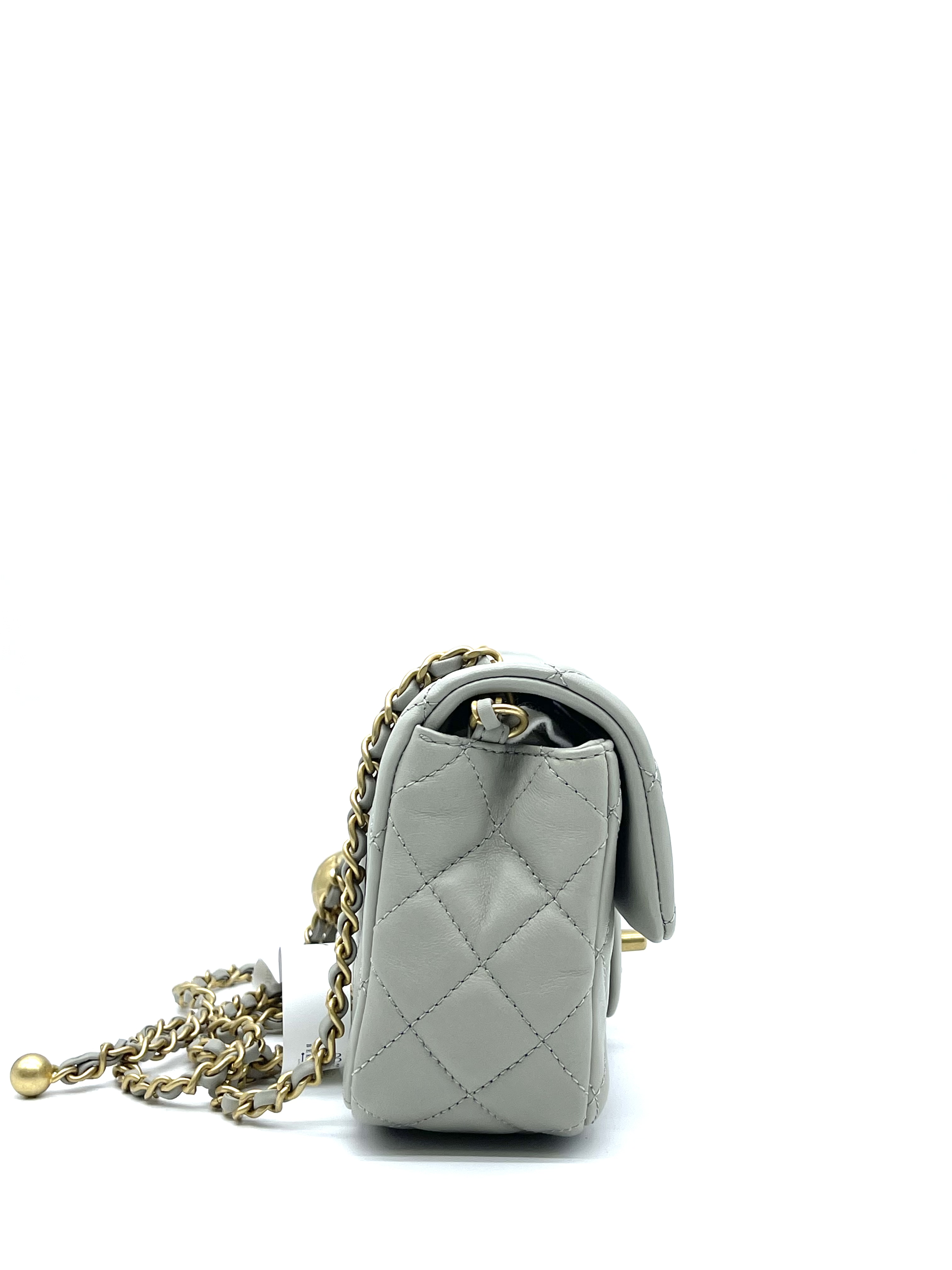 Pre-owned Chanel Mini Square Flap Bag / Product Code: 26032305