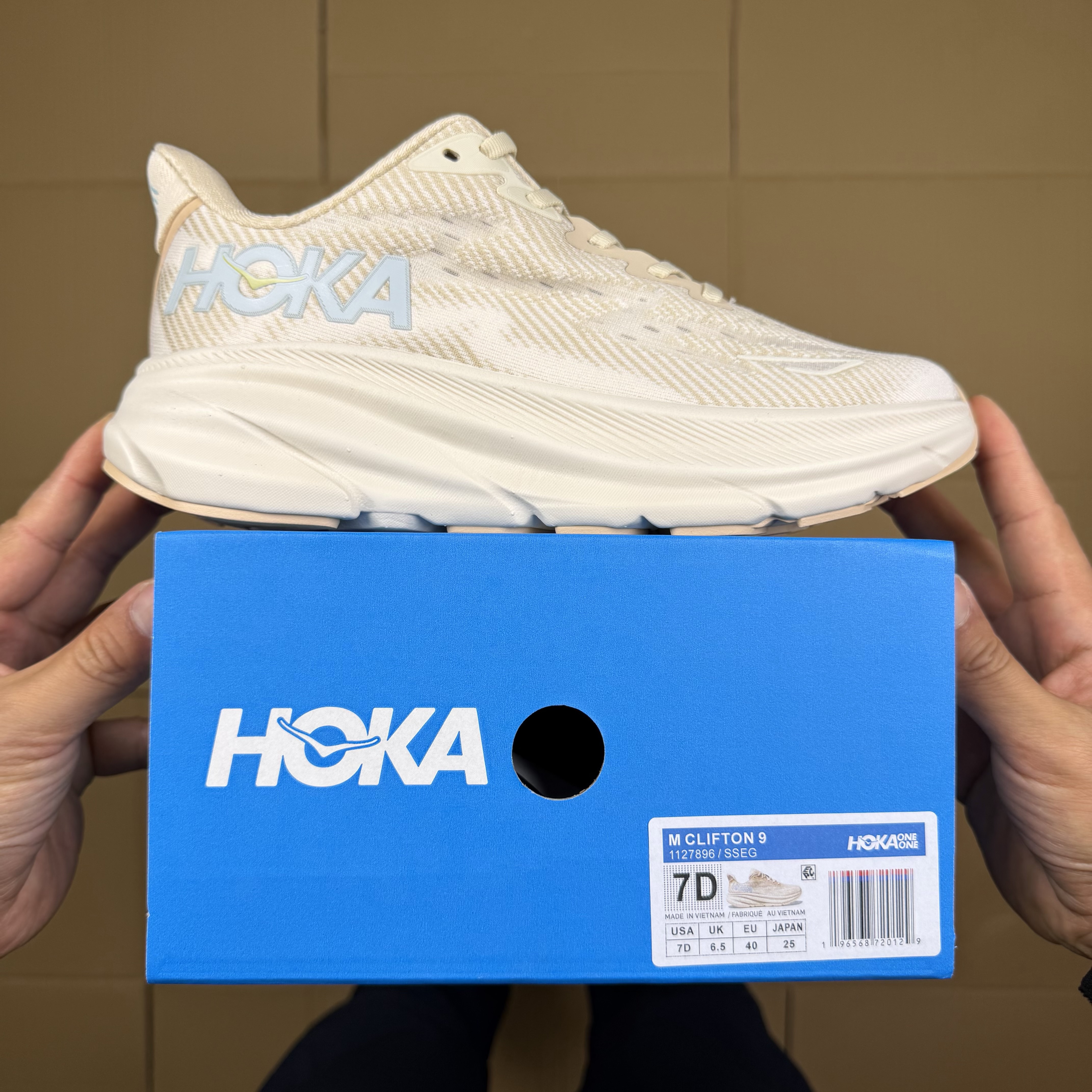 Hoka Clifton 9