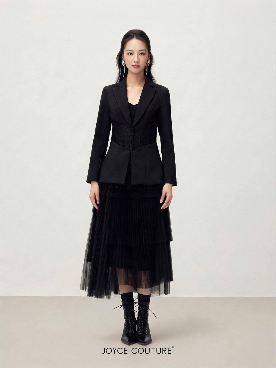 V领修身外套 T0750