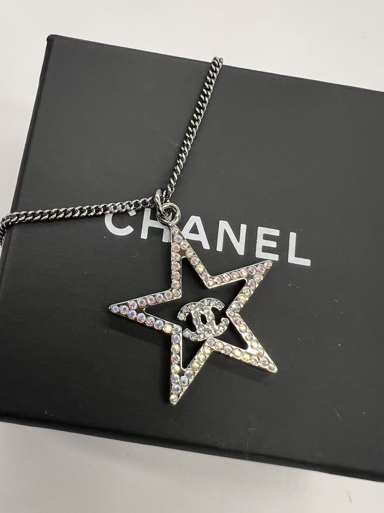 Chanel 星星項鍊