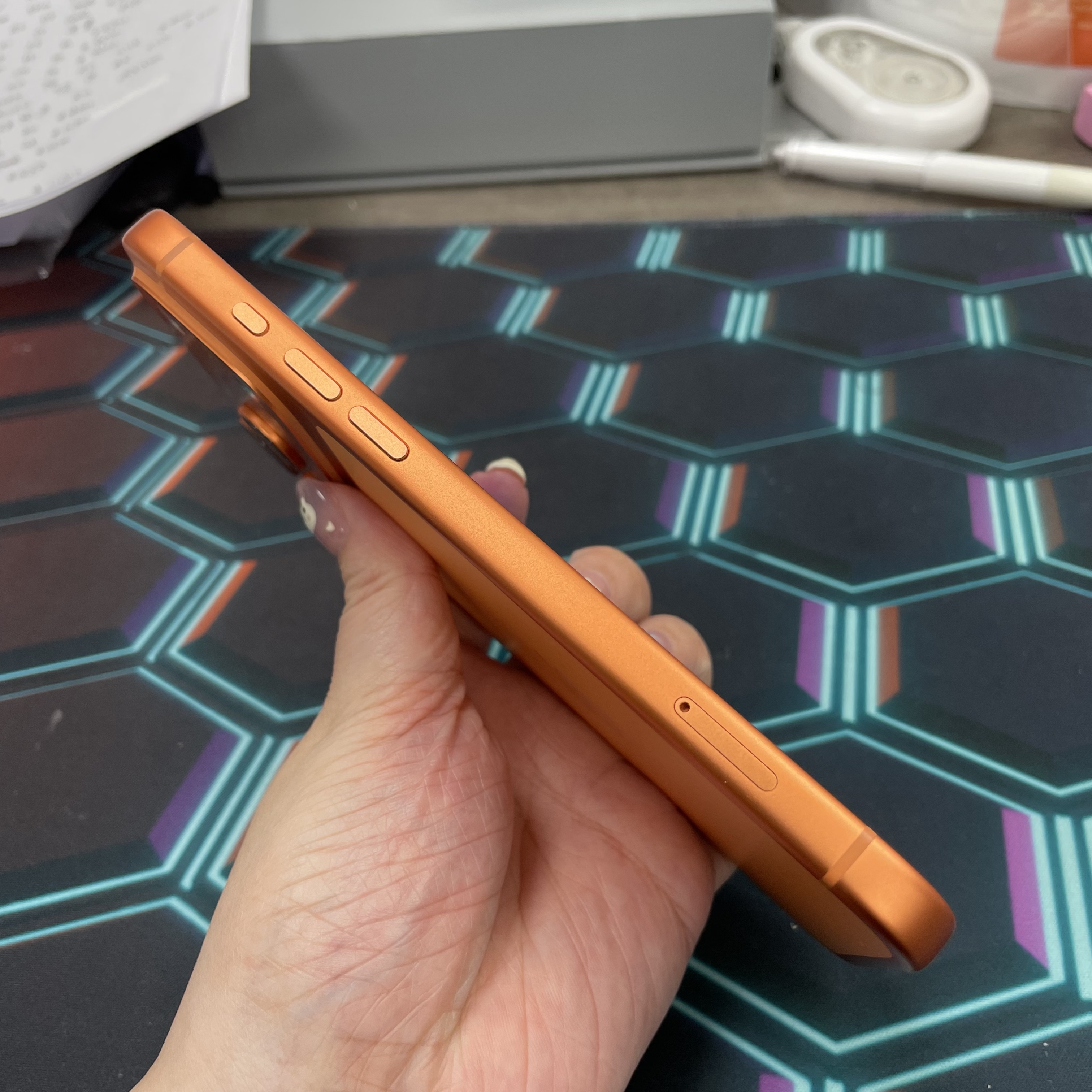 *6720 17 pro max 未使用品 1TB 電100 橙色 orange