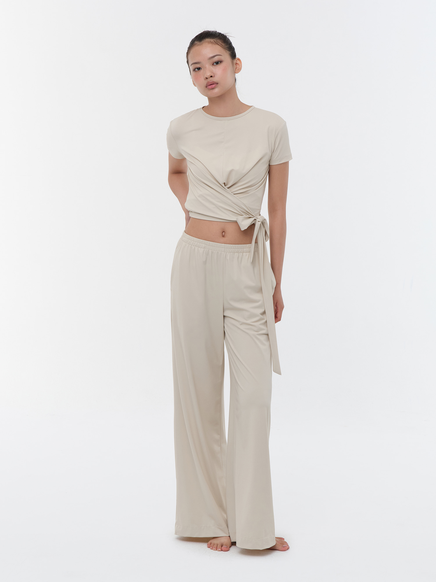 預購_Twist Strap Short Sleeve T-shirt by Conch