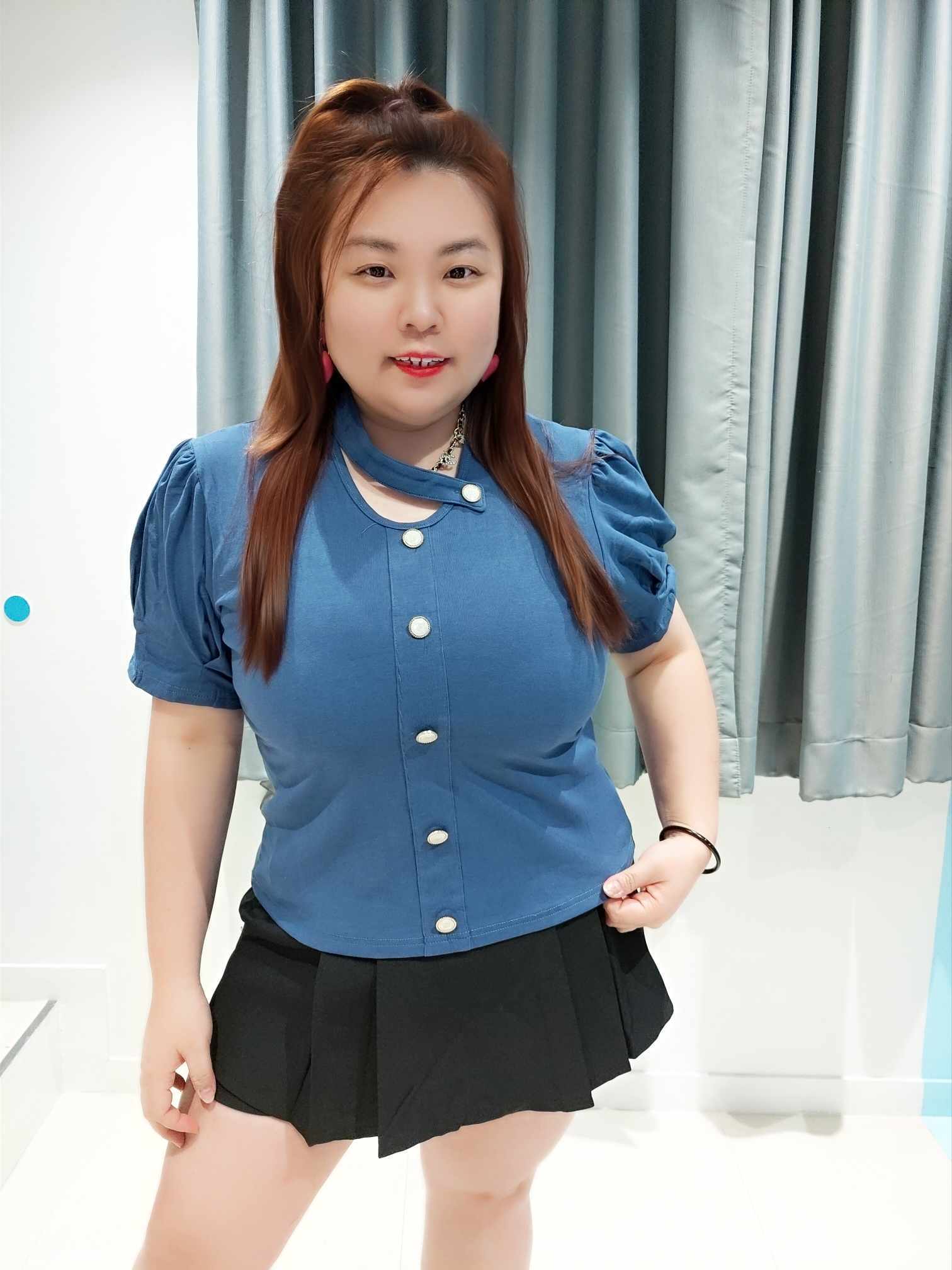 ENF13 LS68018 排钮泡泡袖设计款上衣