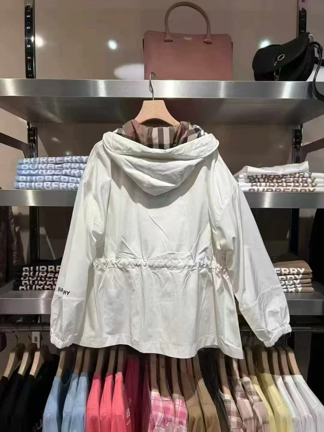 Burberry 白色風褸