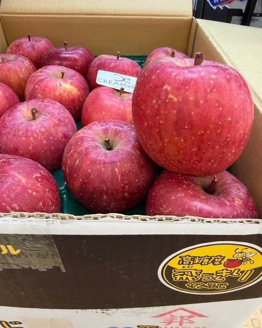 日本青森縣 小蜜蜂富士蘋果 ふじリンゴ 大32玉3個