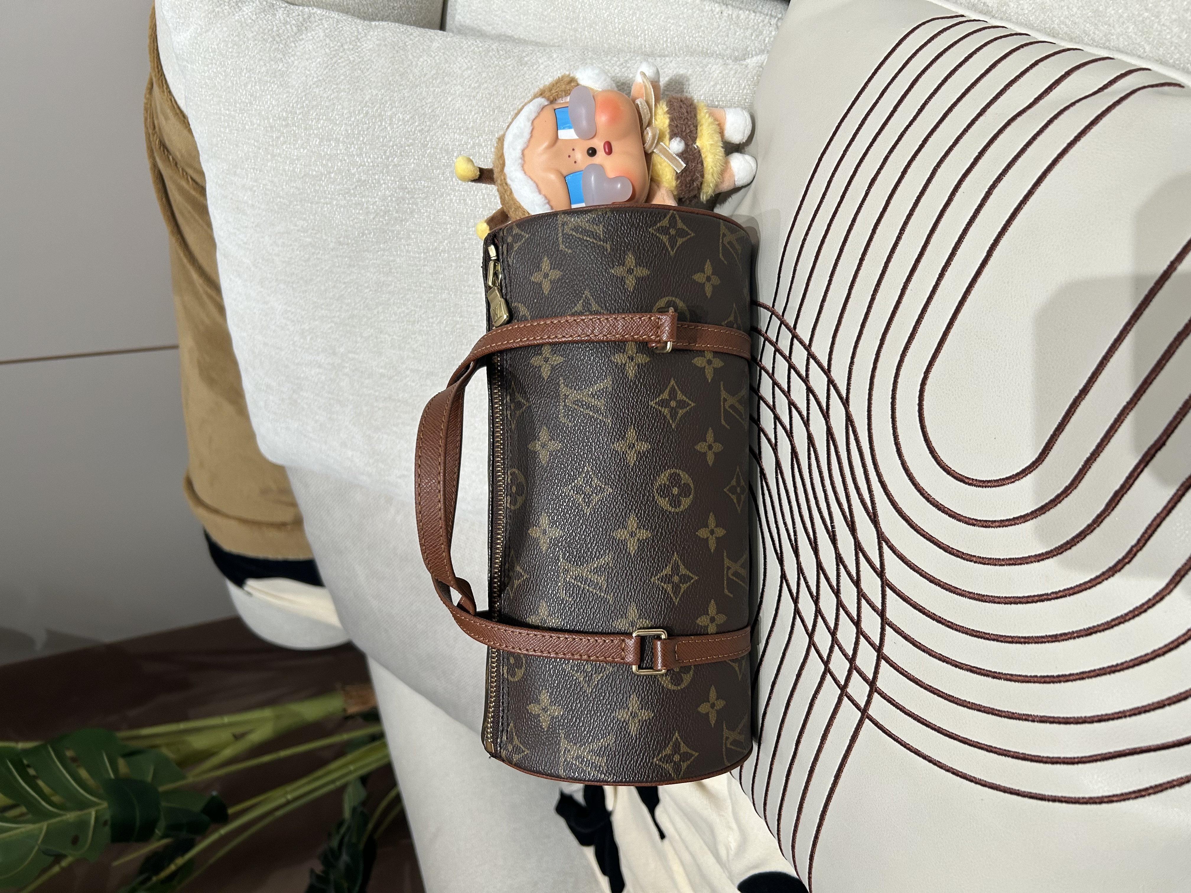 LV Papillon PM Monogram 100%Authentic, 90%New 