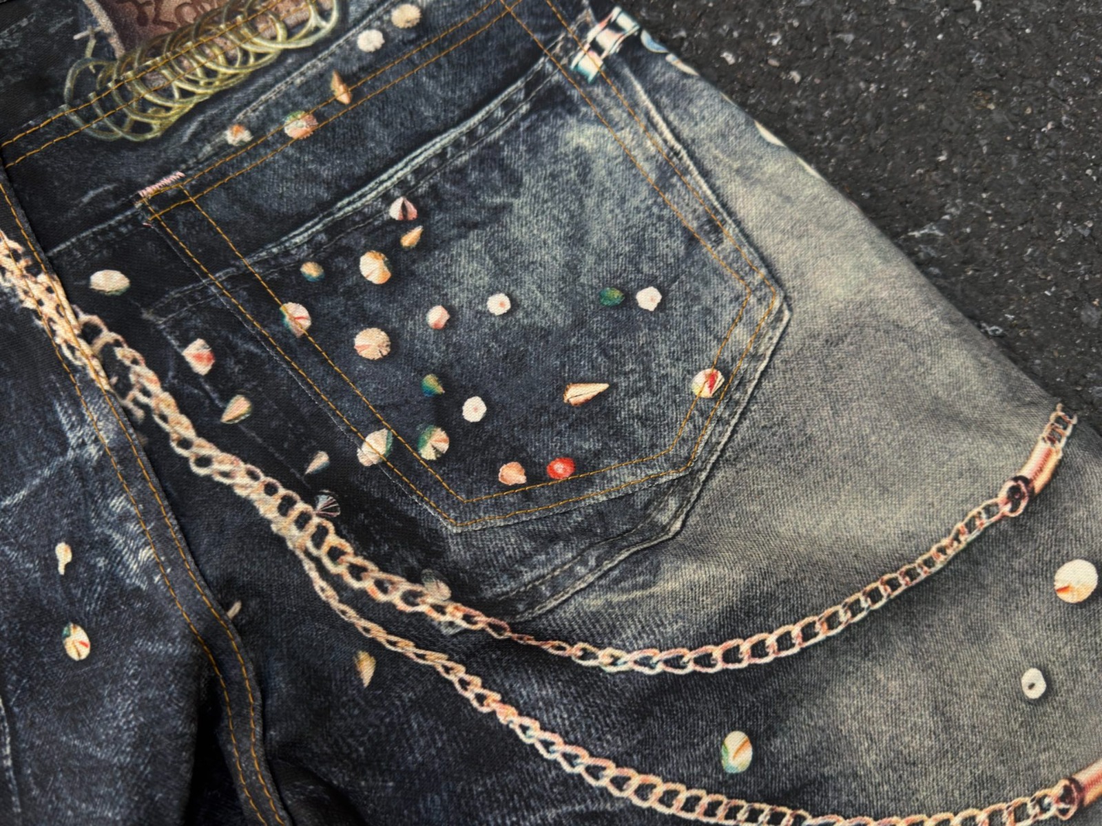 Acne Studios 馬年限定錯覺畫印花牛仔褲