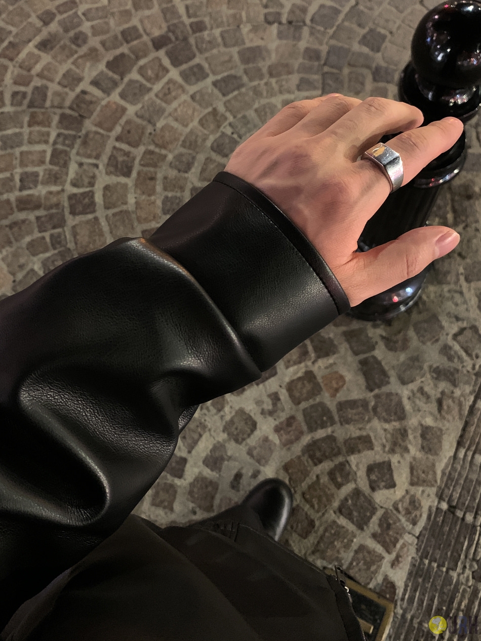 【100%保證韓國直送】韓國品牌原創系列 經典西部剪裁挺闊雙向拉鍊皮衣夾克 🧥 [1 color] RL114882