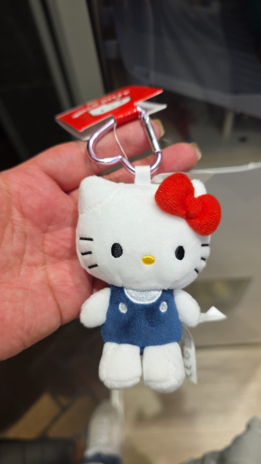 hello kitty keychain