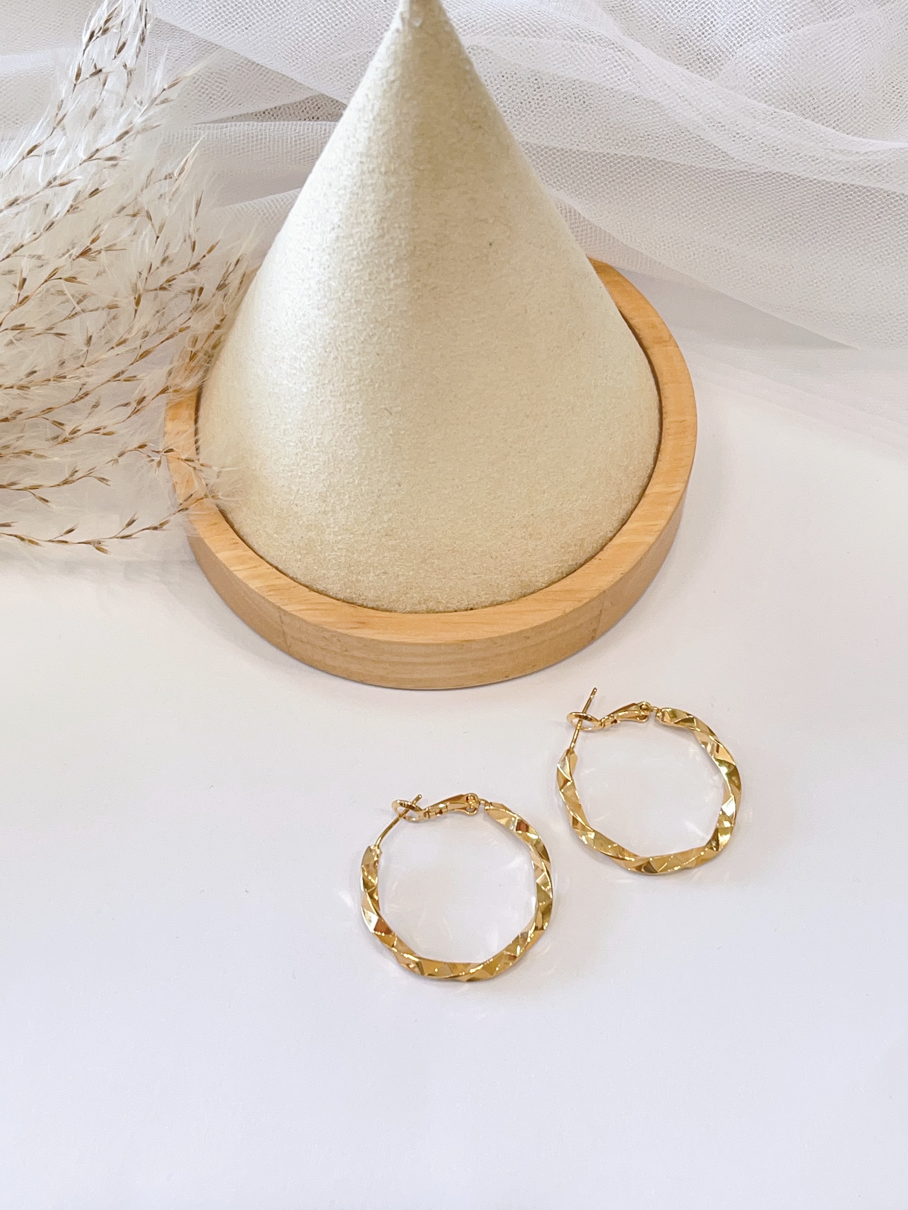 极简金色麻花款式耳圈耳环