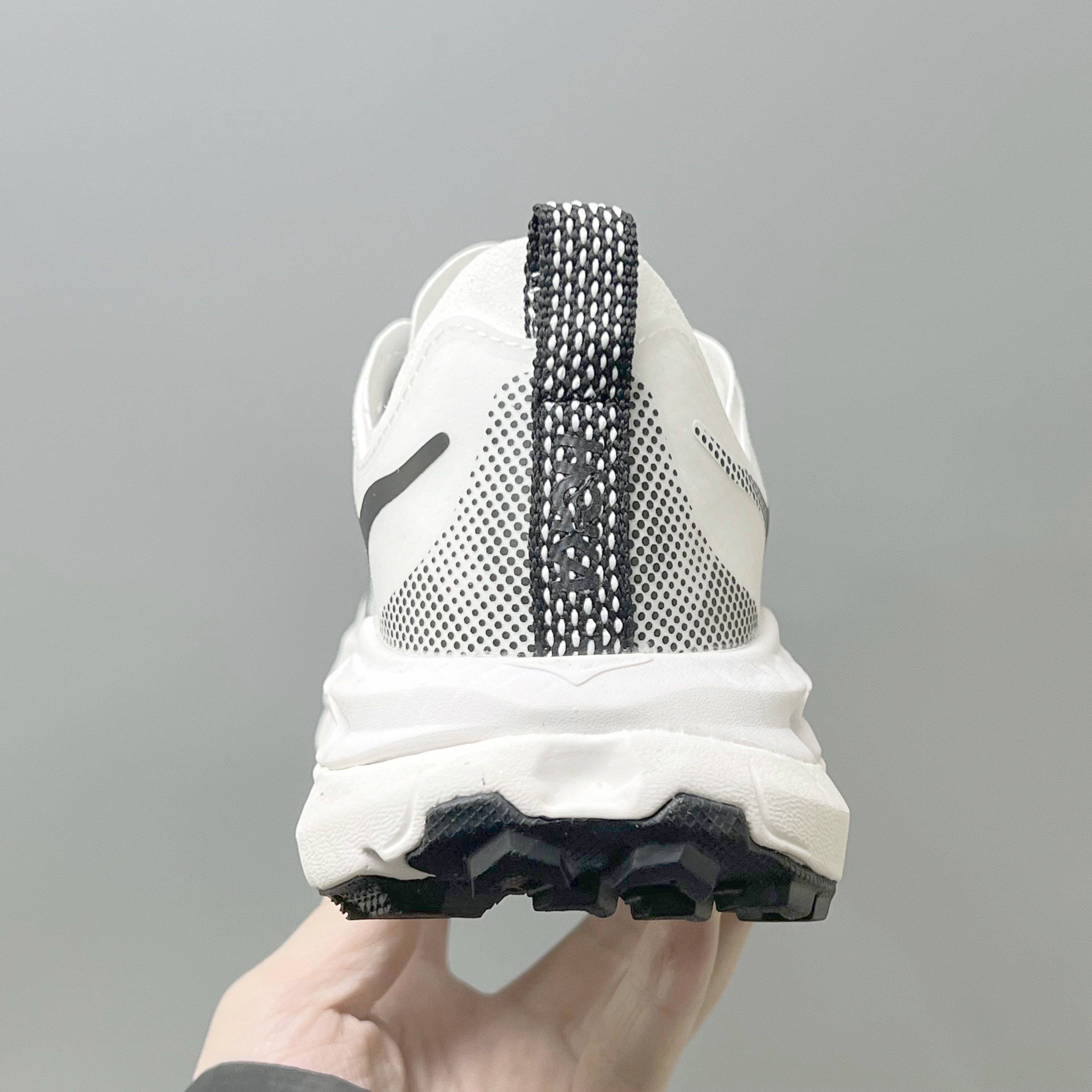 Hoka Mafate Speed 4 Lite