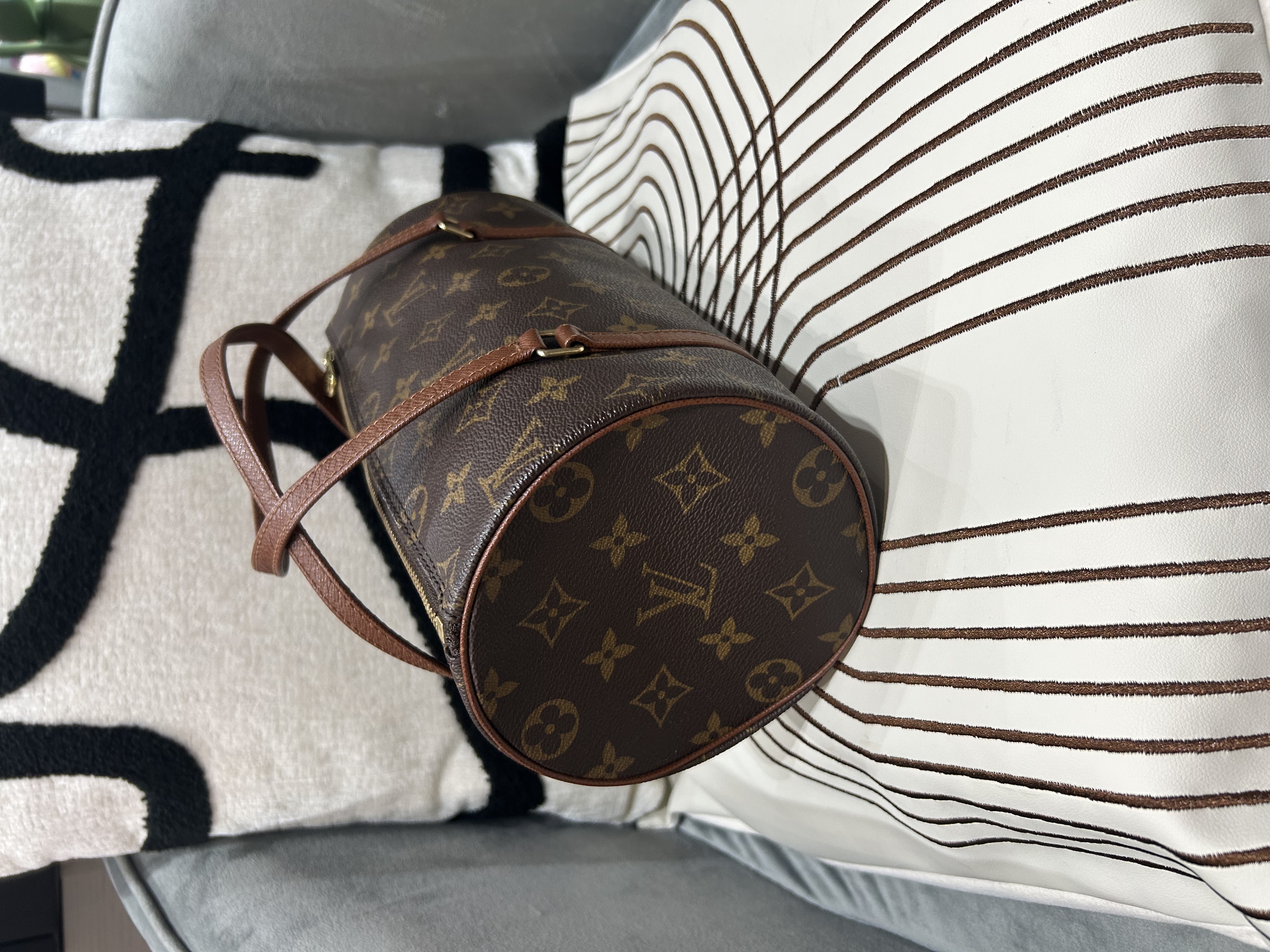 LV Papillon PM Monogram 100%Authentic, 98%New