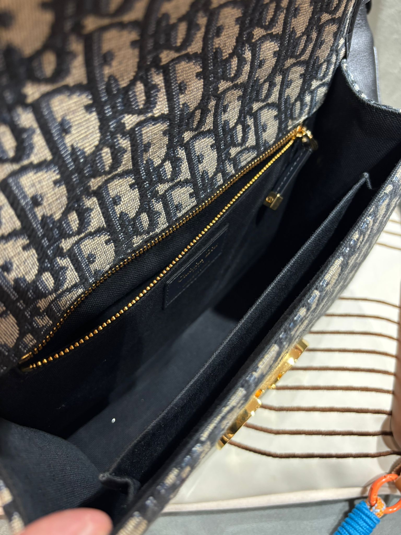 DIOR Oblique 30 Montaigne Shoulder Bag 100%Authentic, 98%New ✅ certificate✅dust bag✅Box