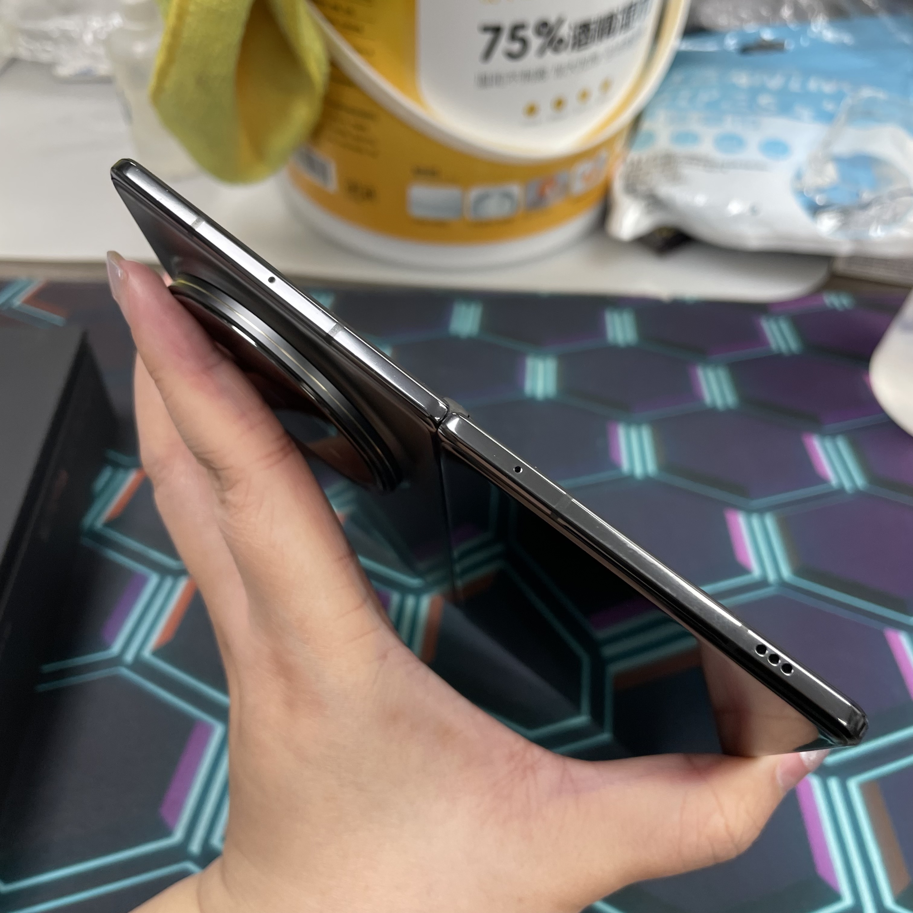 *7470 Vivo X Fold 5 超靚機 16+512GB 黑色 black