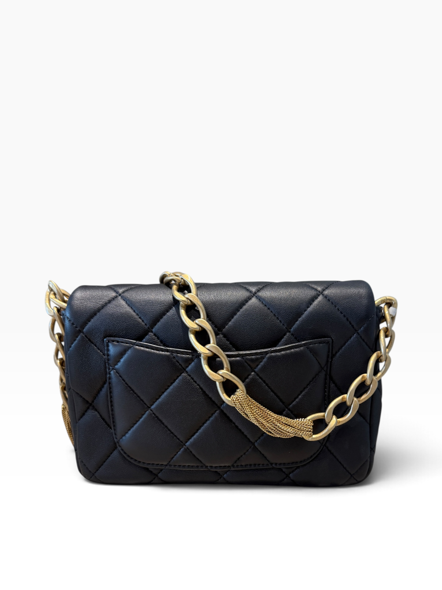 Pre owned chanel shoulder black P10121