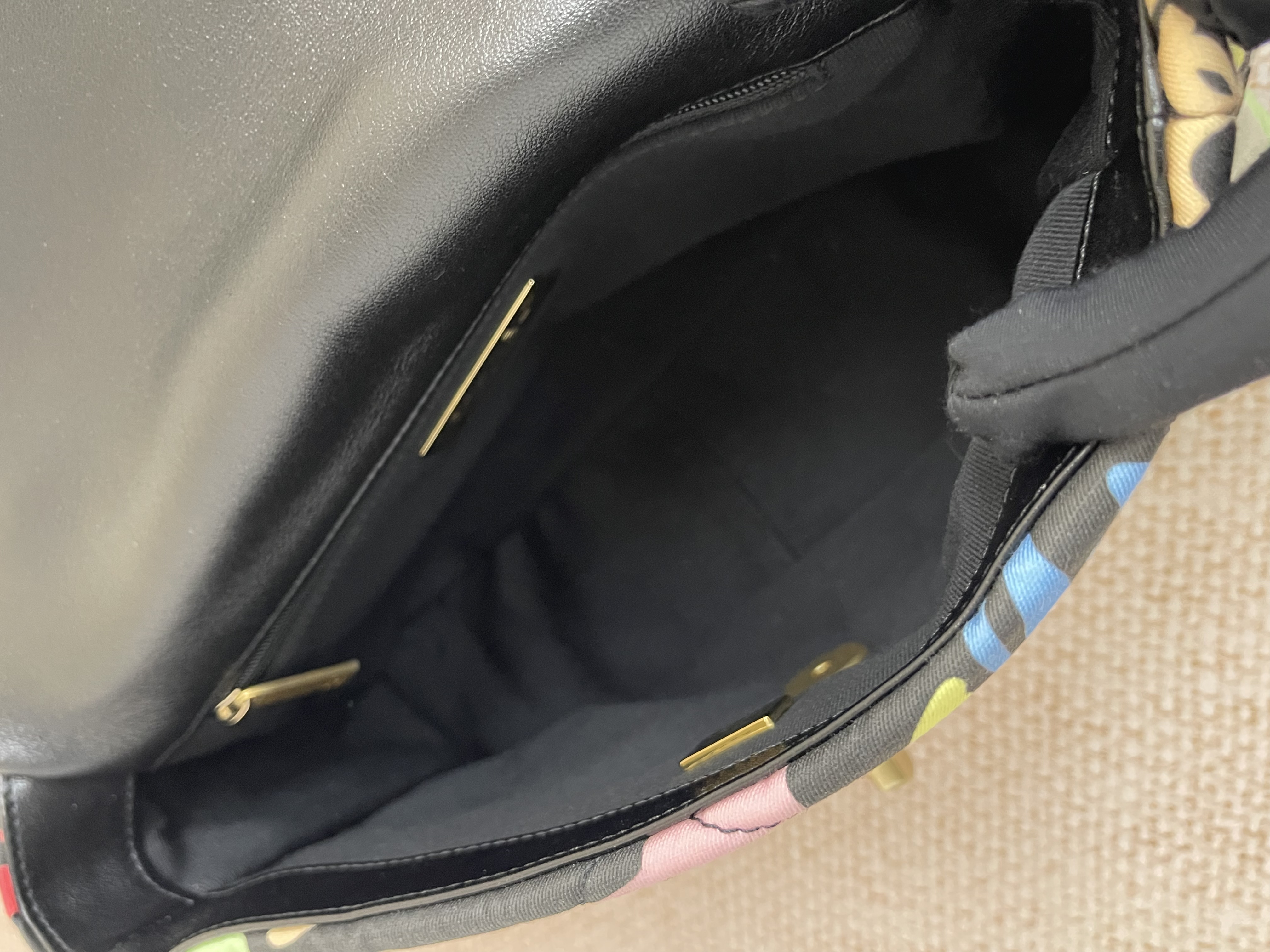 Pre-owned Chanel 19 Bag/ Product Code: 26041513