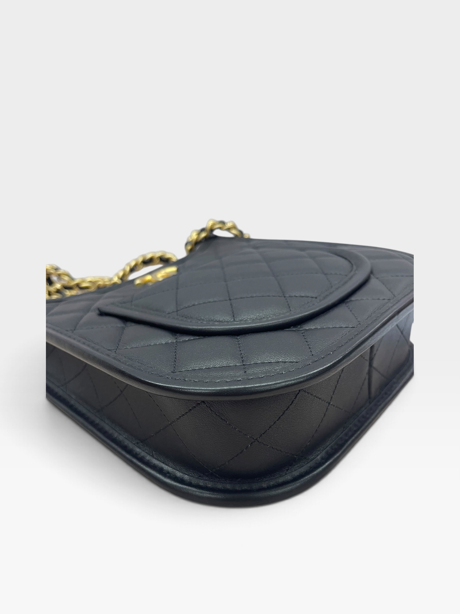 Pre-Owned Chanel Hobo/ Product Code: 100802