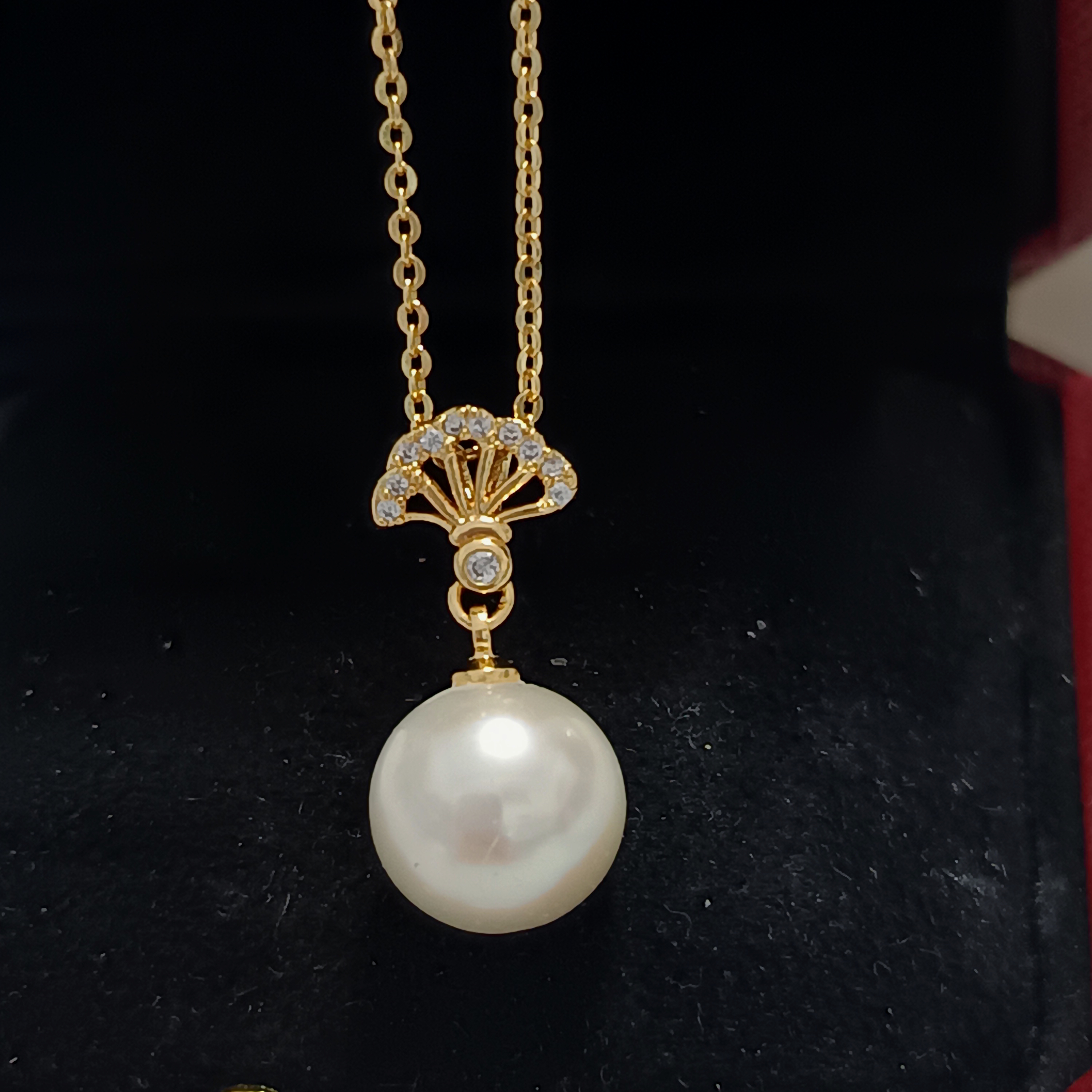 🎉99特惠精品🎉正圓強光淡水愛迪生暖白珠注金鑲鋯石吊墜套鍊