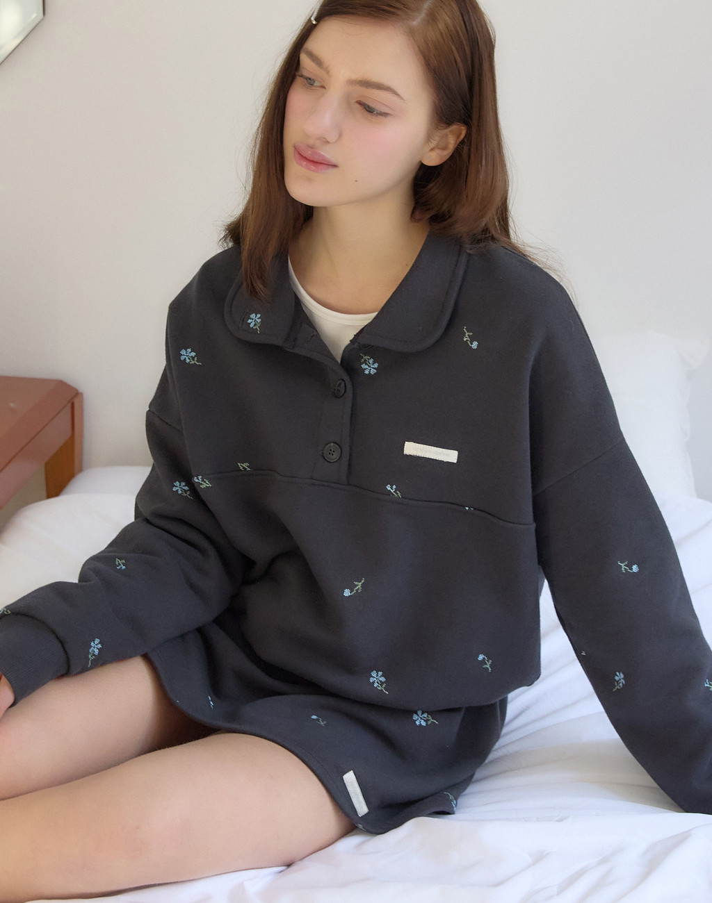 (預購 2月中發貨) Ourhope 刺繡鈕扣衛衣