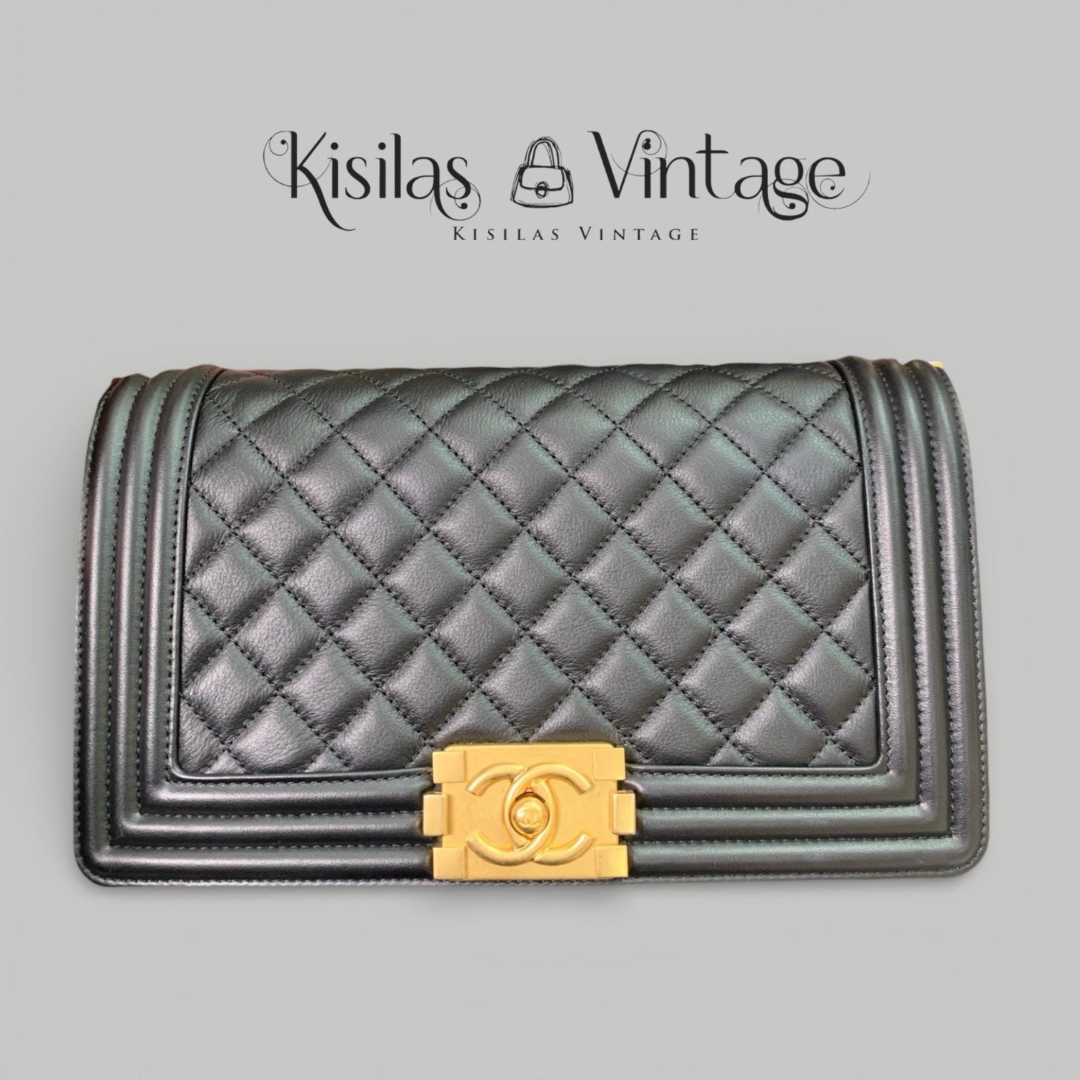 Chanel 小牛皮Leboy medium金扣